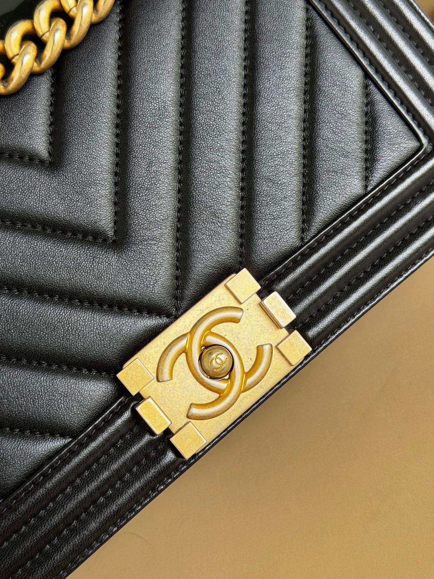 CHANEL LE BOY OLD MEDIUM CHEVRON