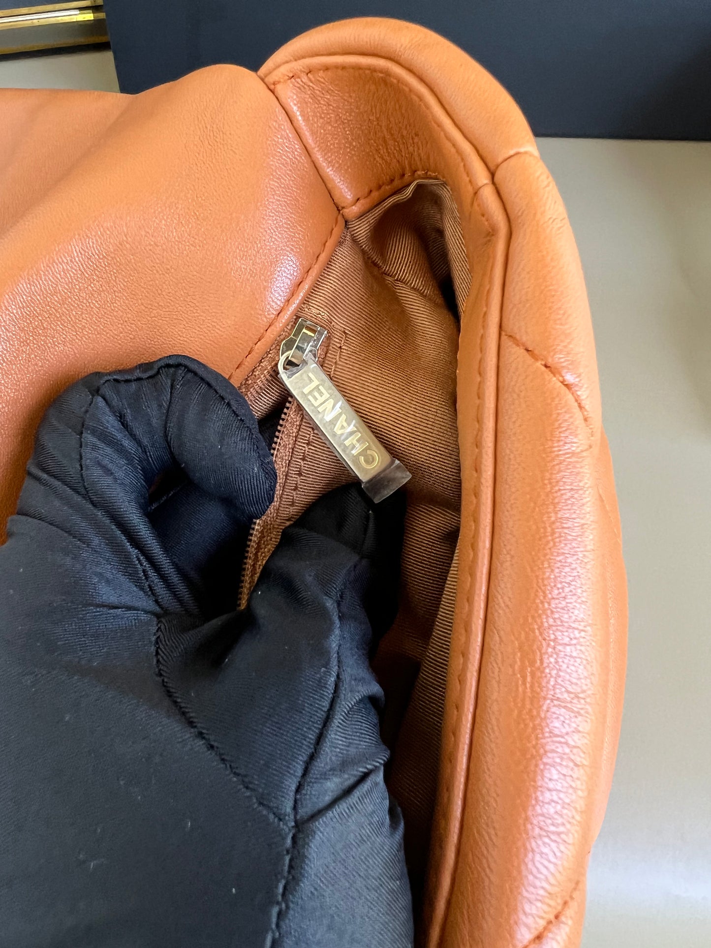 CHANEL C19 SMALL CARAMEL 21P