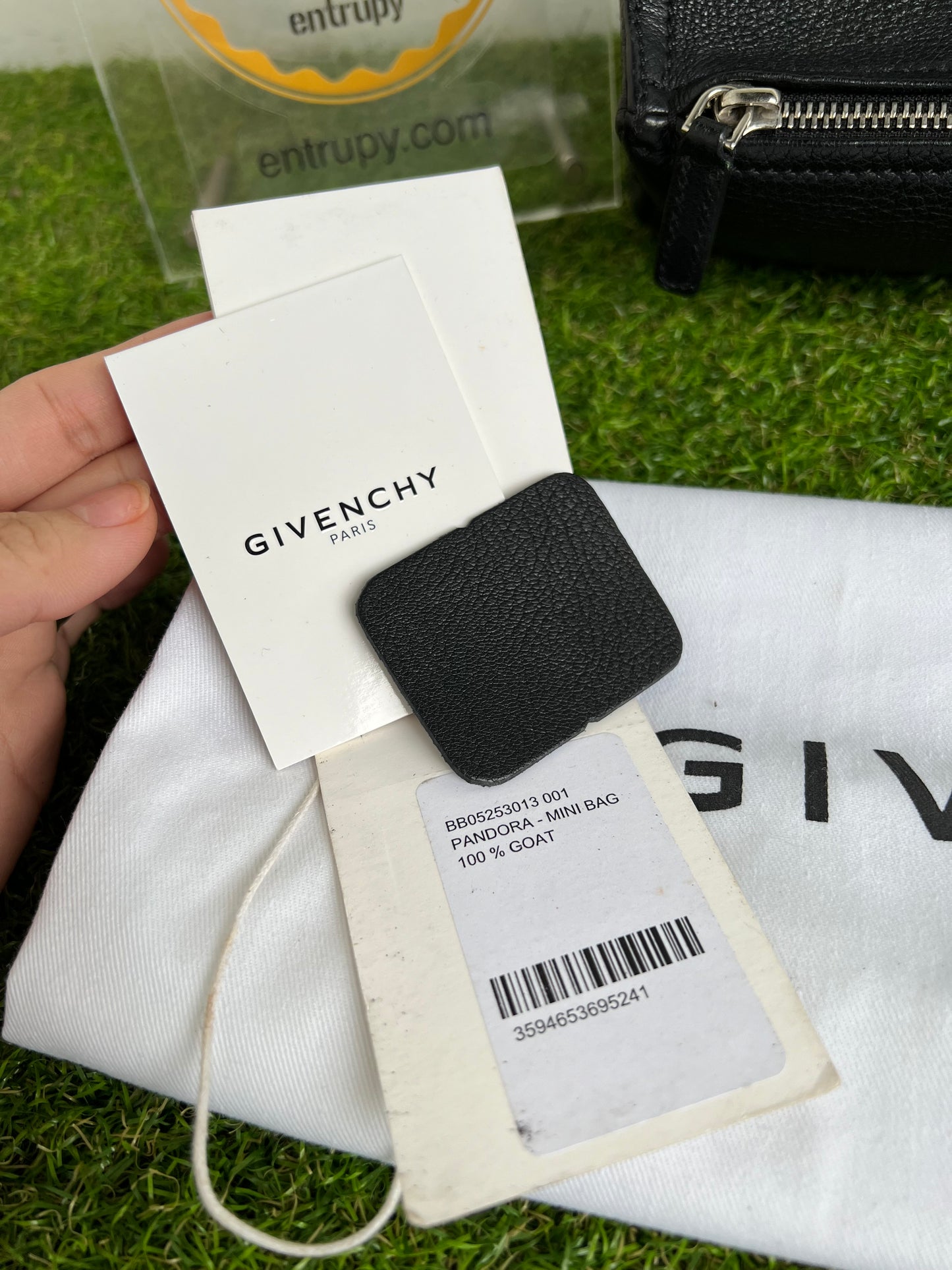 GIVENCHY MINI PANDORA