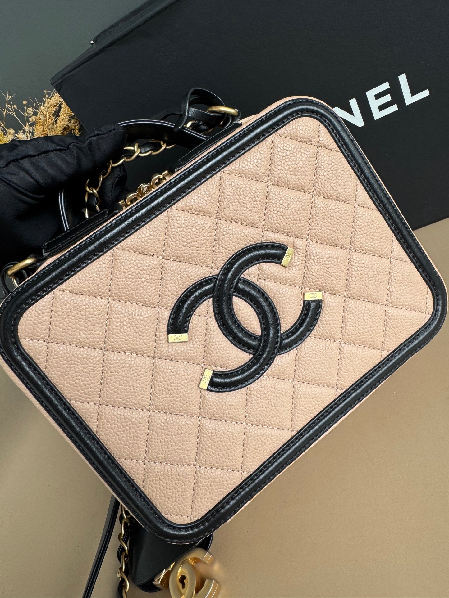 CHANEL FILIGREE VANITY