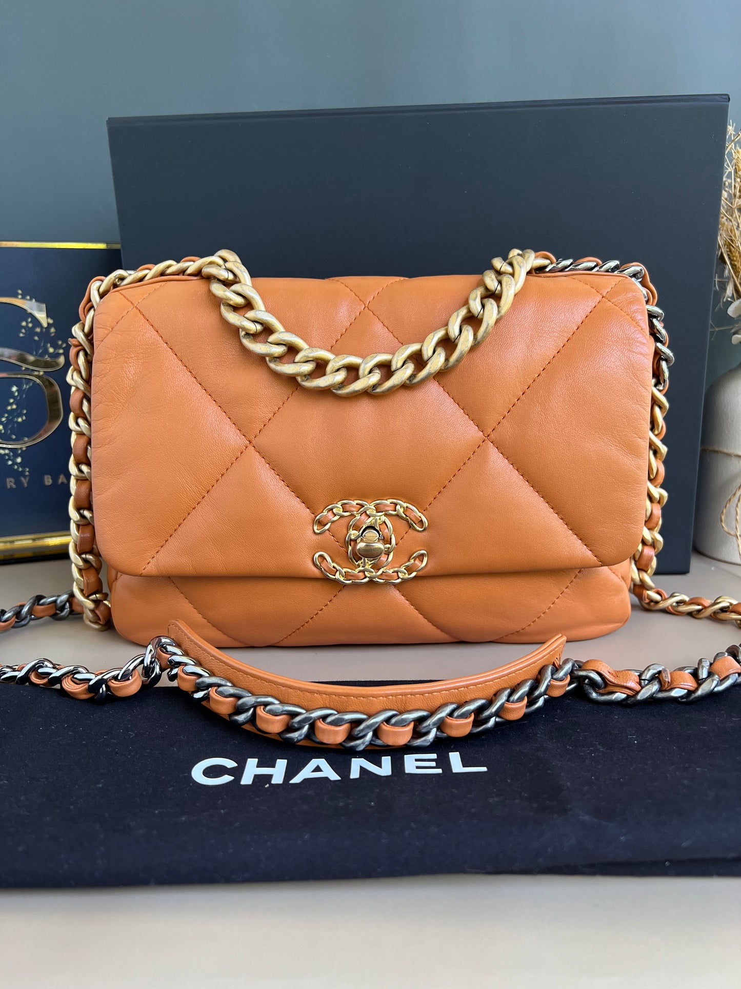 CHANEL C19 SMALL CARAMEL 21P
