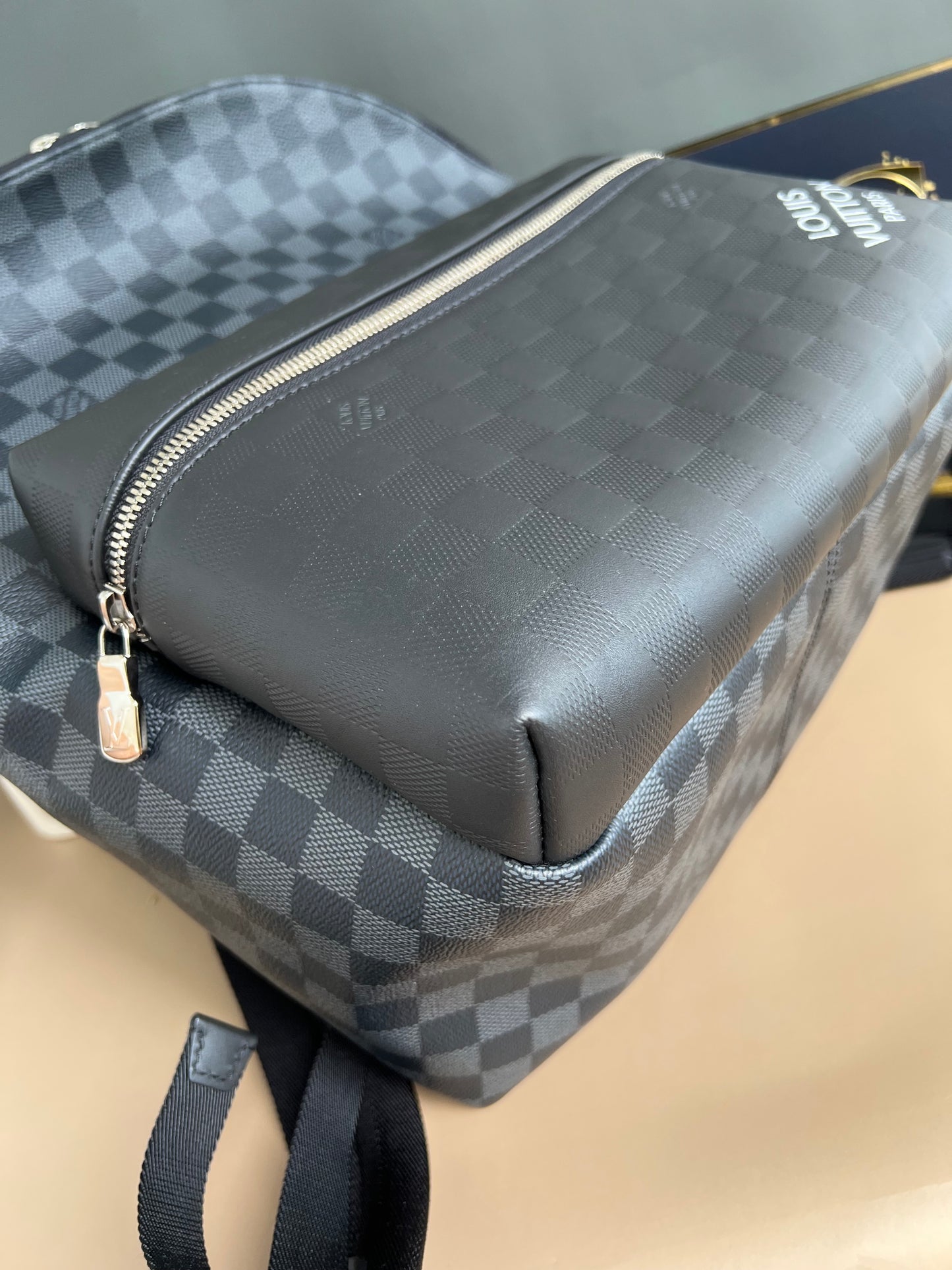 LOUIS VUITTON DISCOVERY BACKPACK BRANDNEW