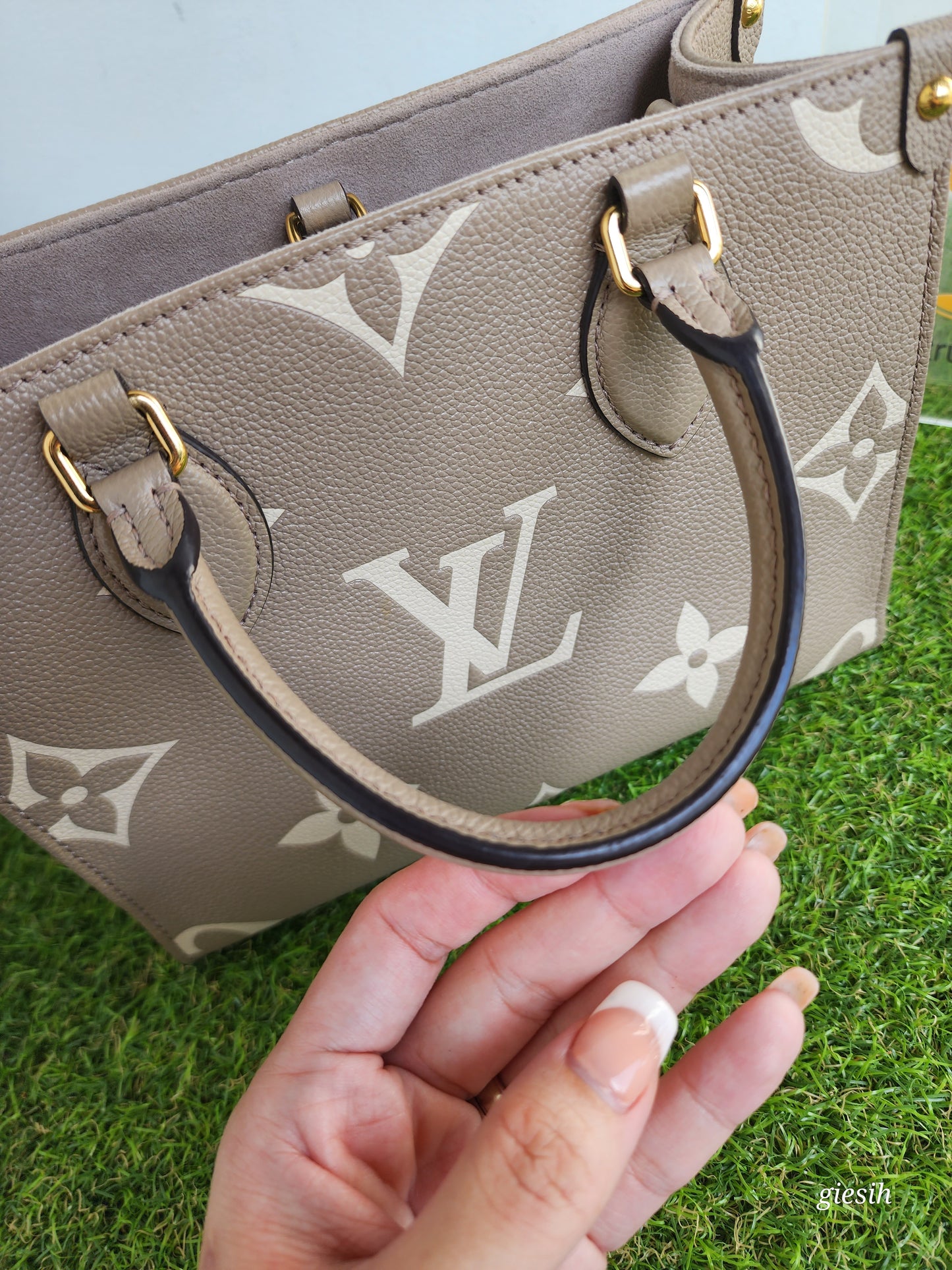 Louis Vuitton OTG Pm bi color emperiente