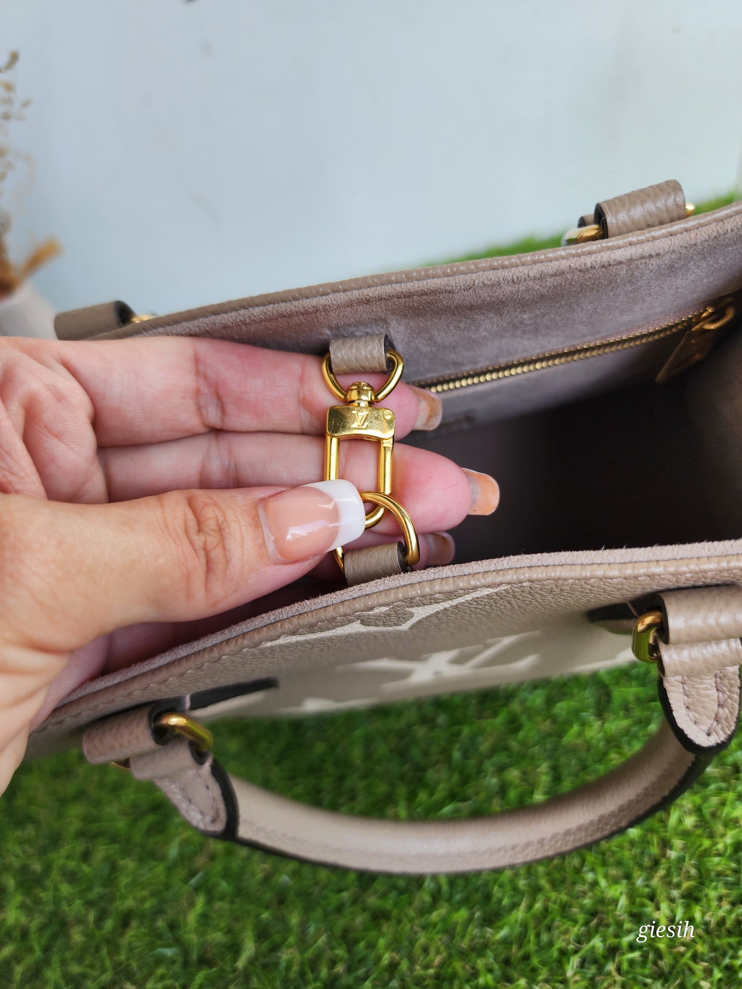 Louis Vuitton OTG Pm bi color emperiente