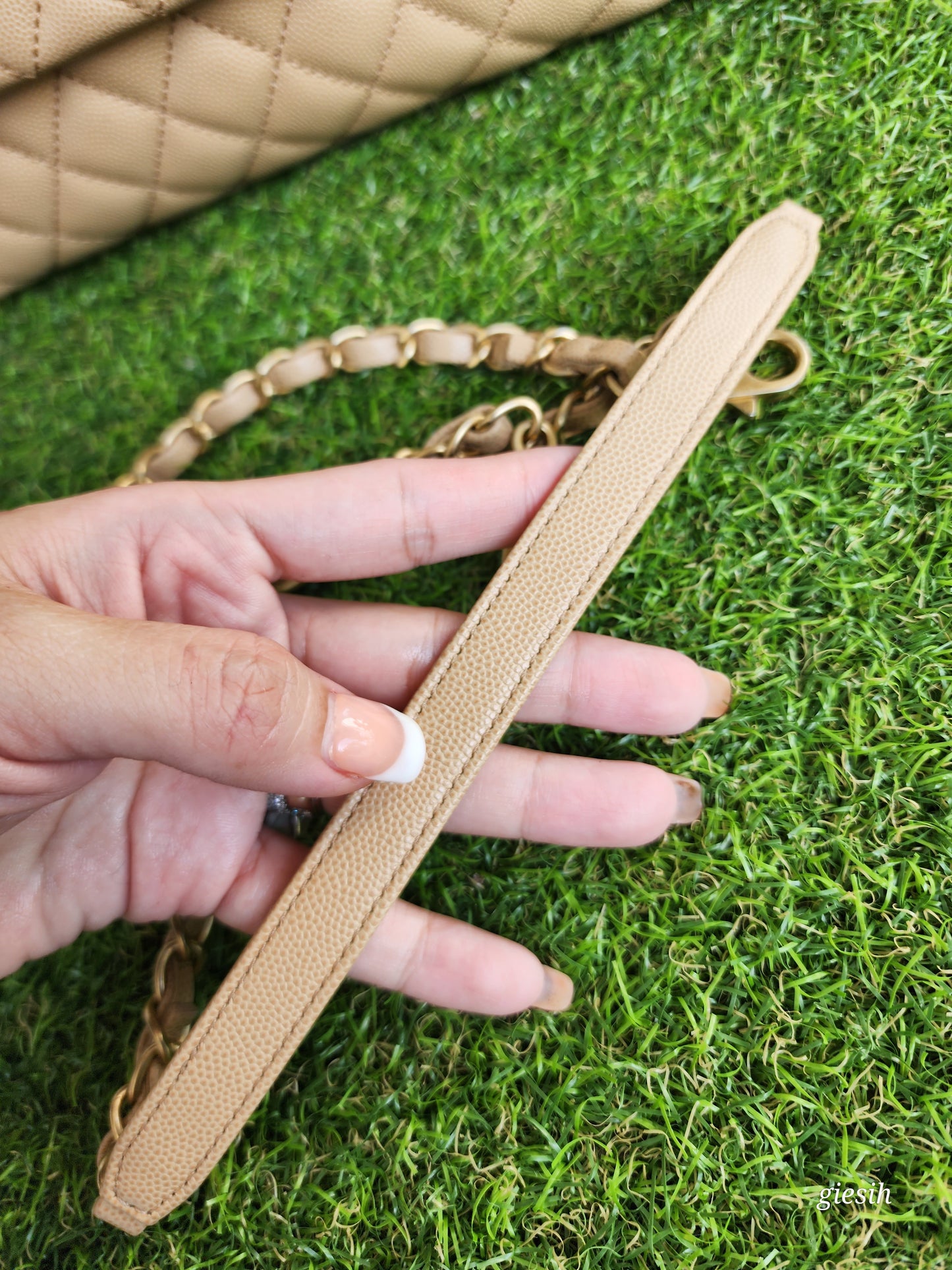 Chanel coco handle medium