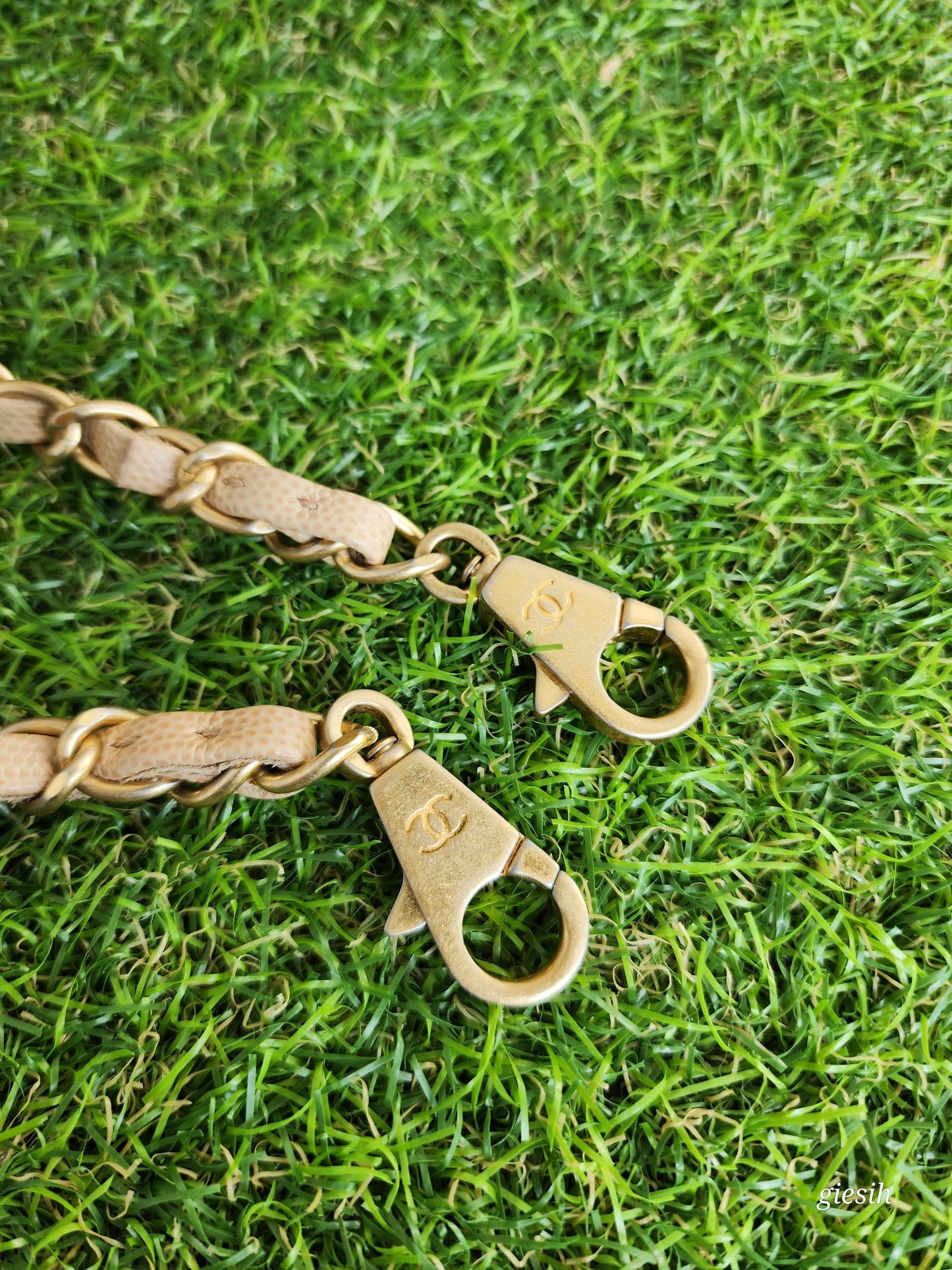 Chanel coco handle medium