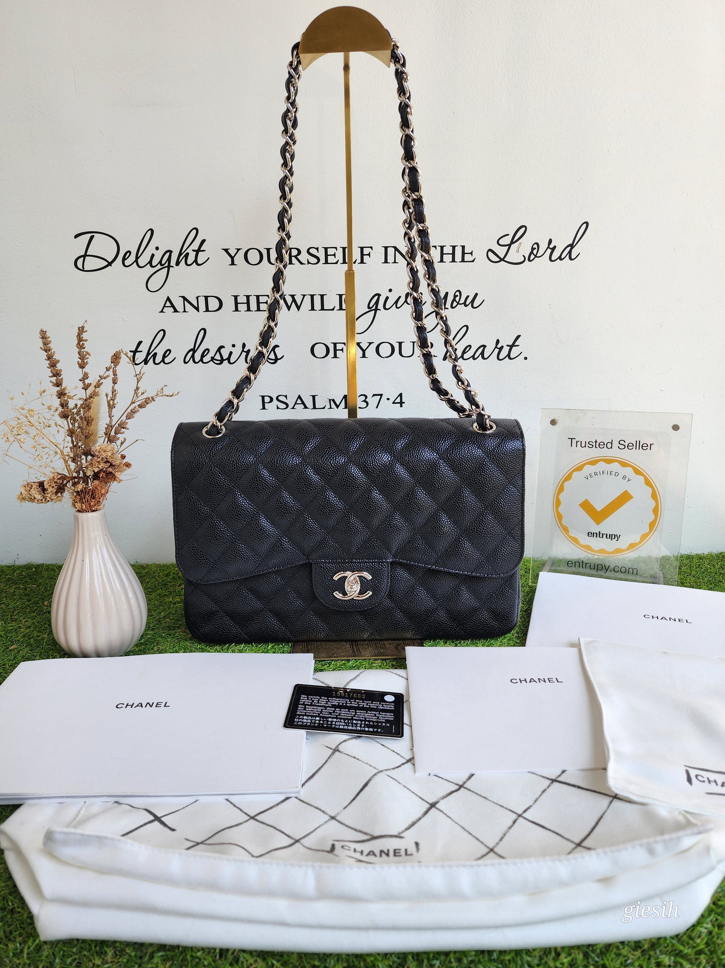 Chanel Classic Jumbo Flap