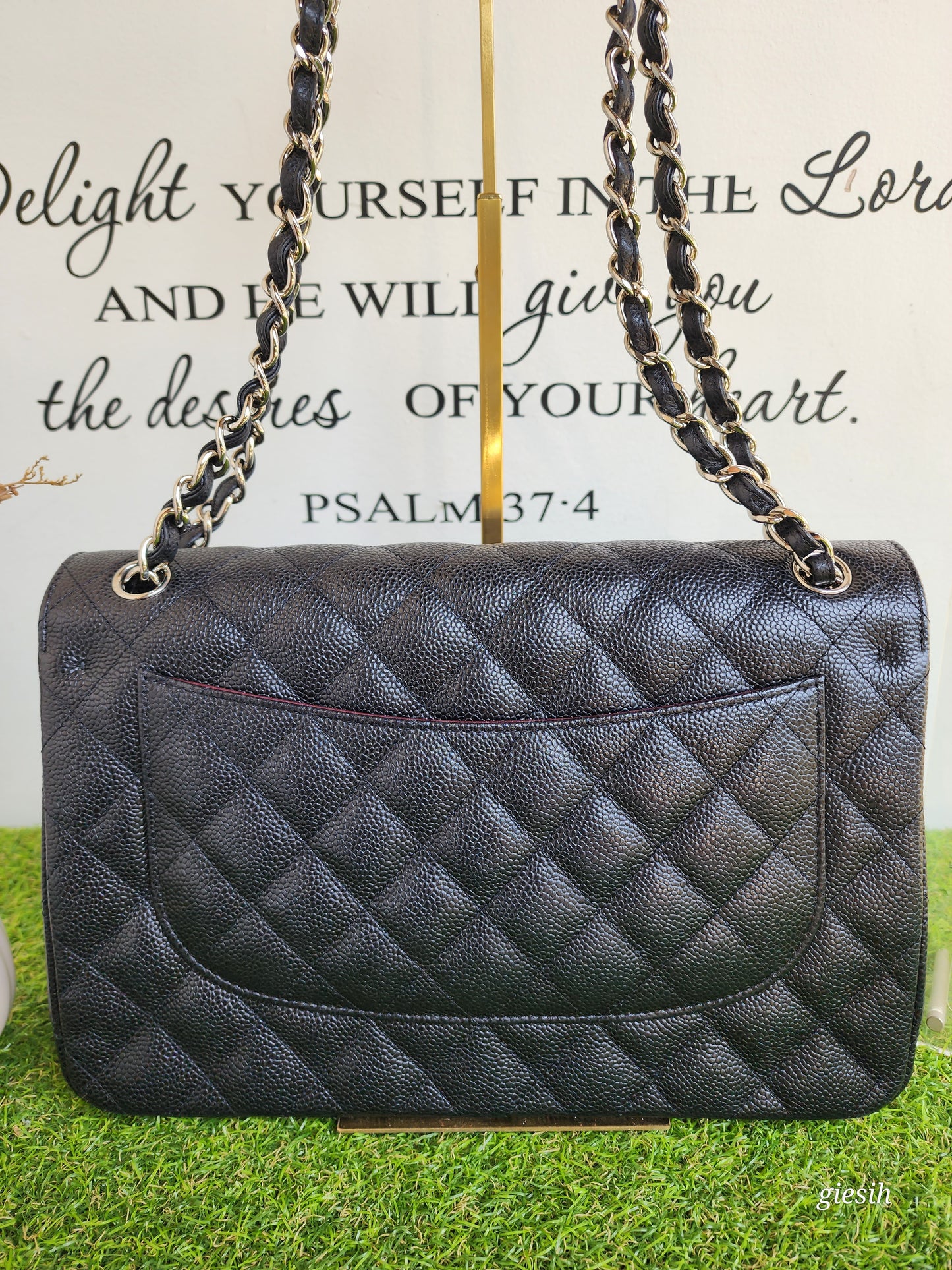 Chanel Classic Jumbo Flap