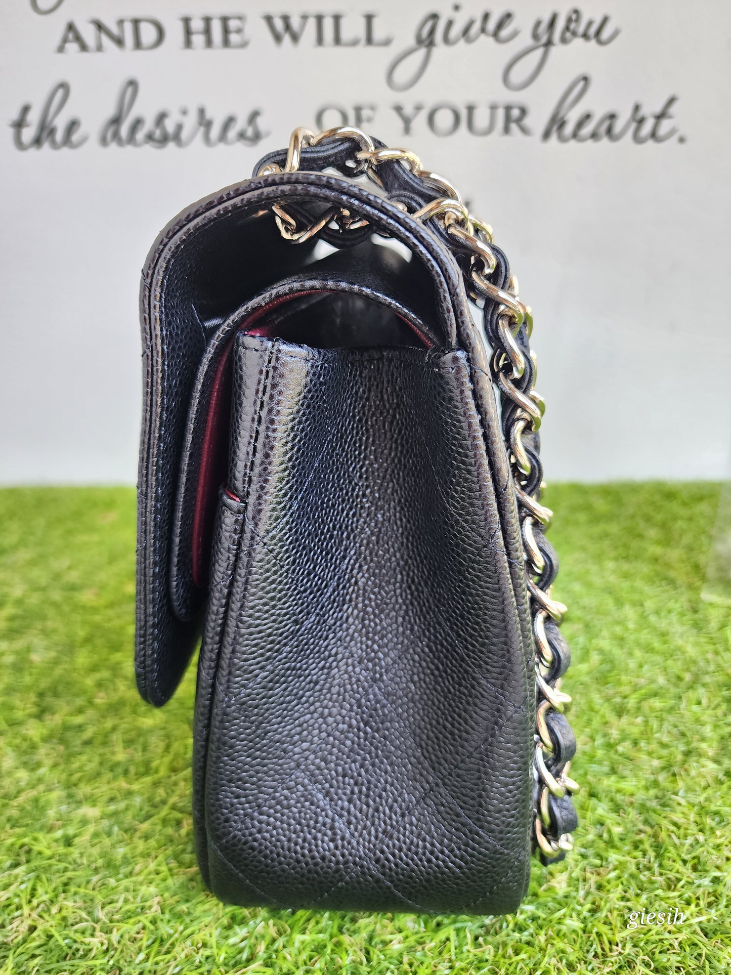 Chanel Classic Jumbo Flap