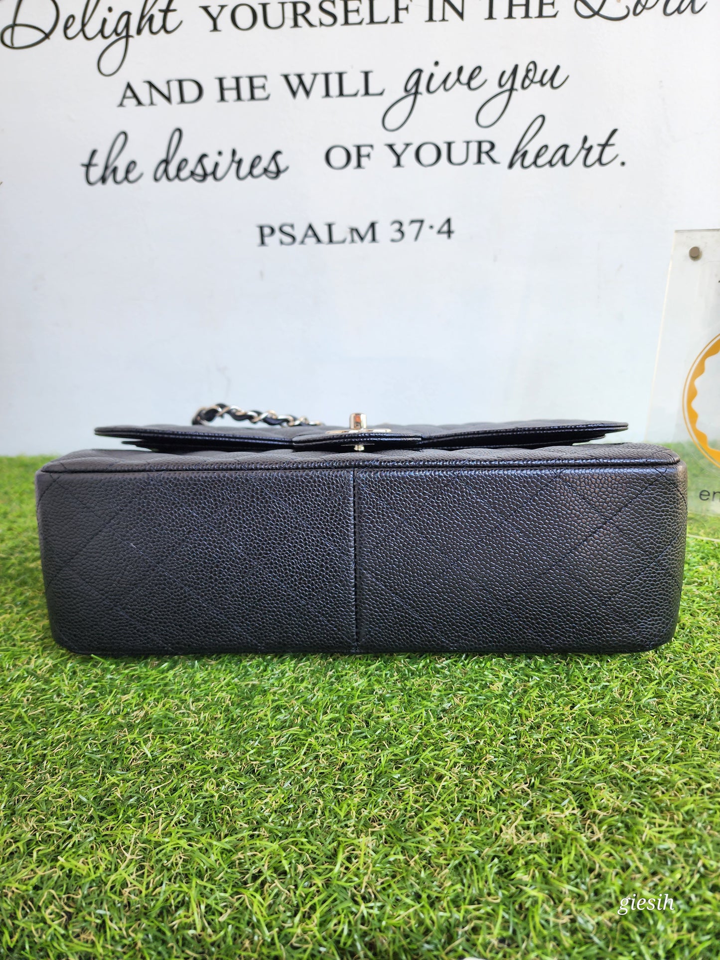 Chanel Classic Jumbo Flap