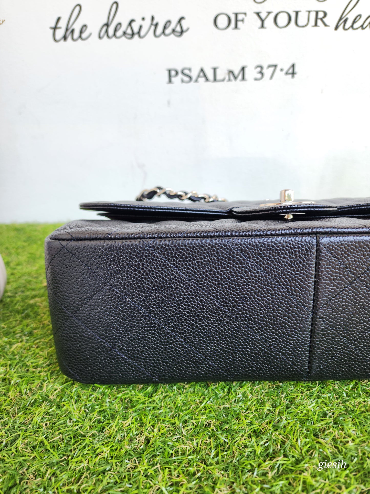 Chanel Classic Jumbo Flap