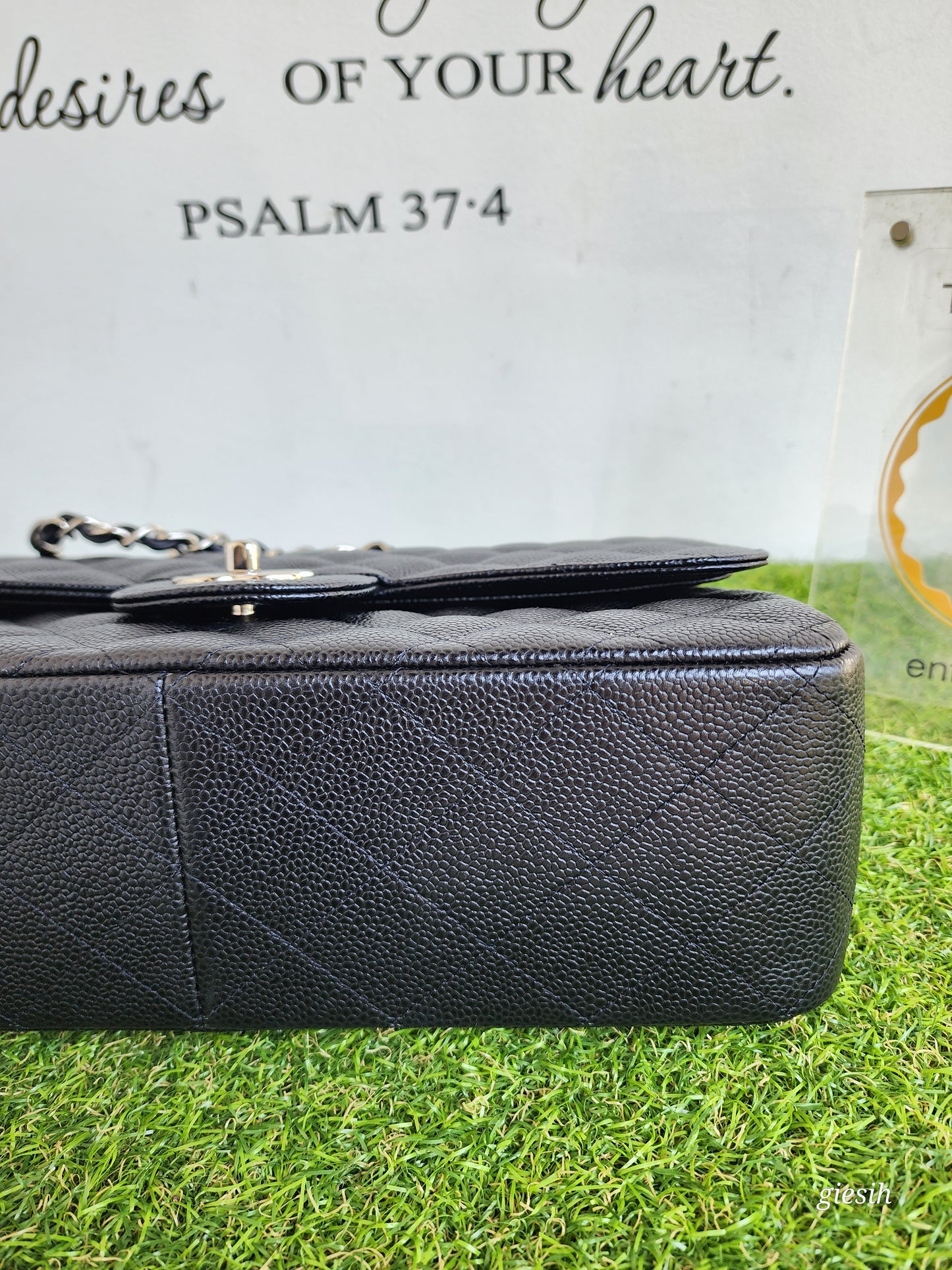 Chanel Classic Jumbo Flap