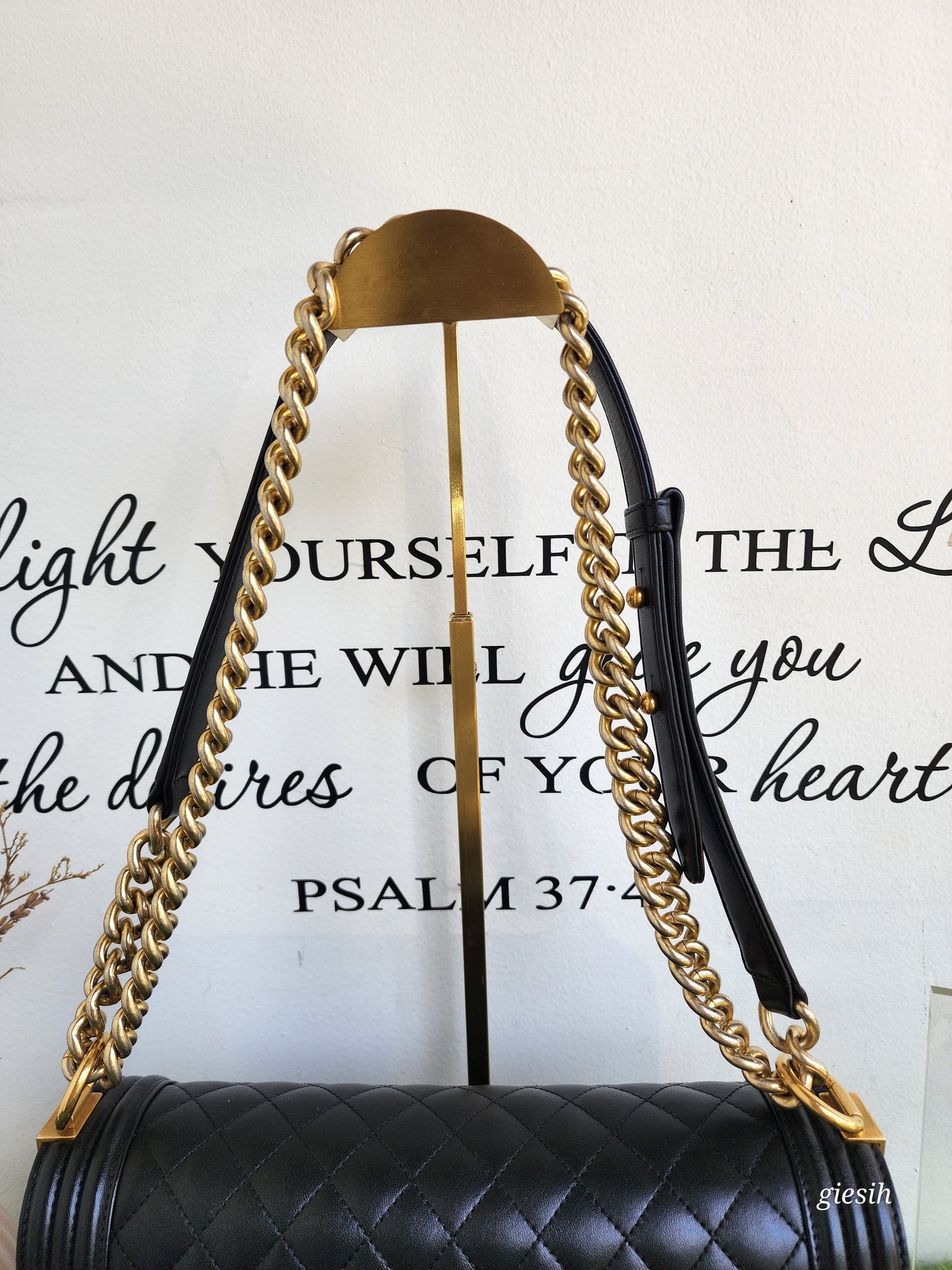 Chanel Le Boy New Medium Black GHW