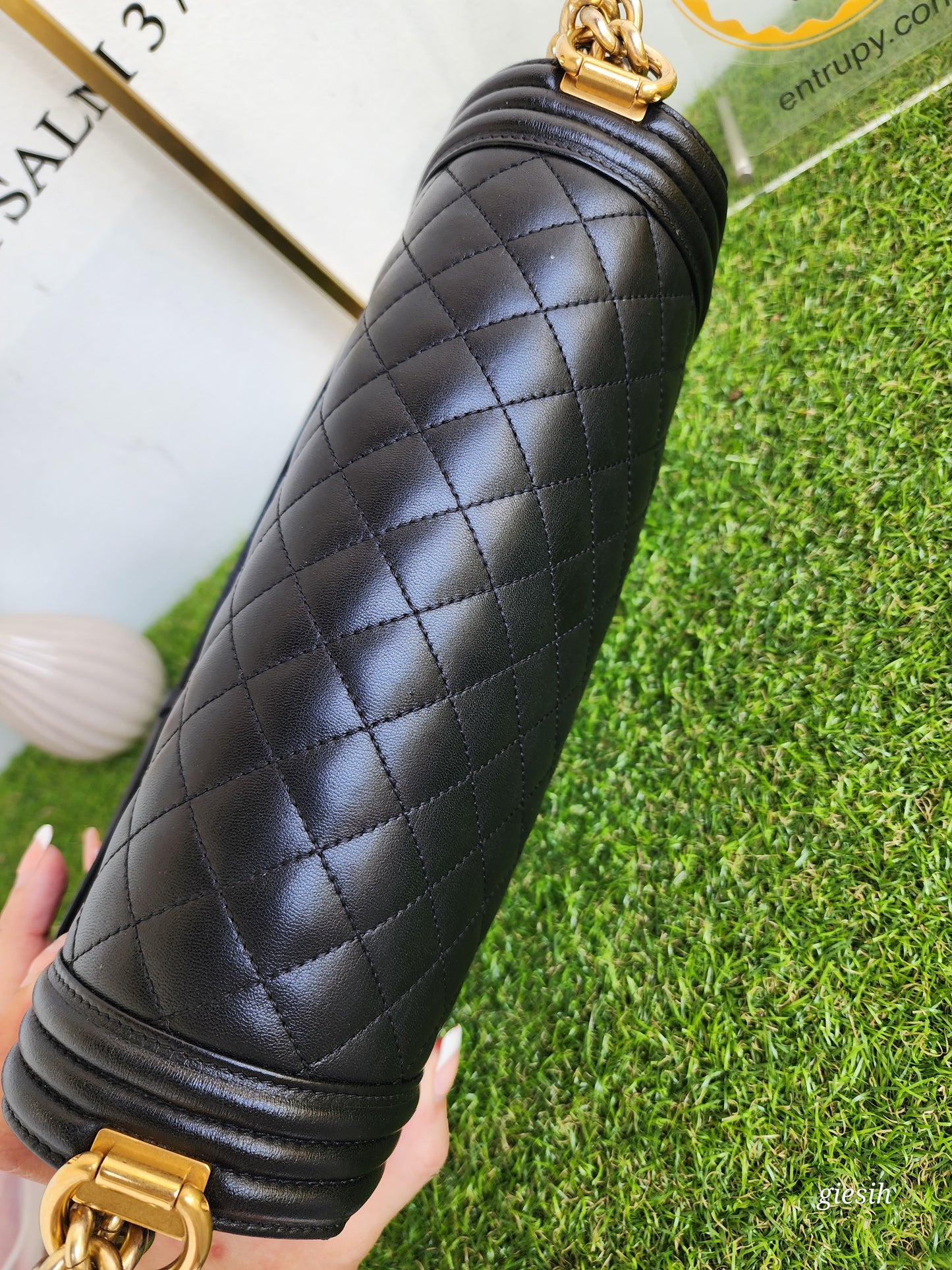 Chanel Le Boy New Medium Black GHW