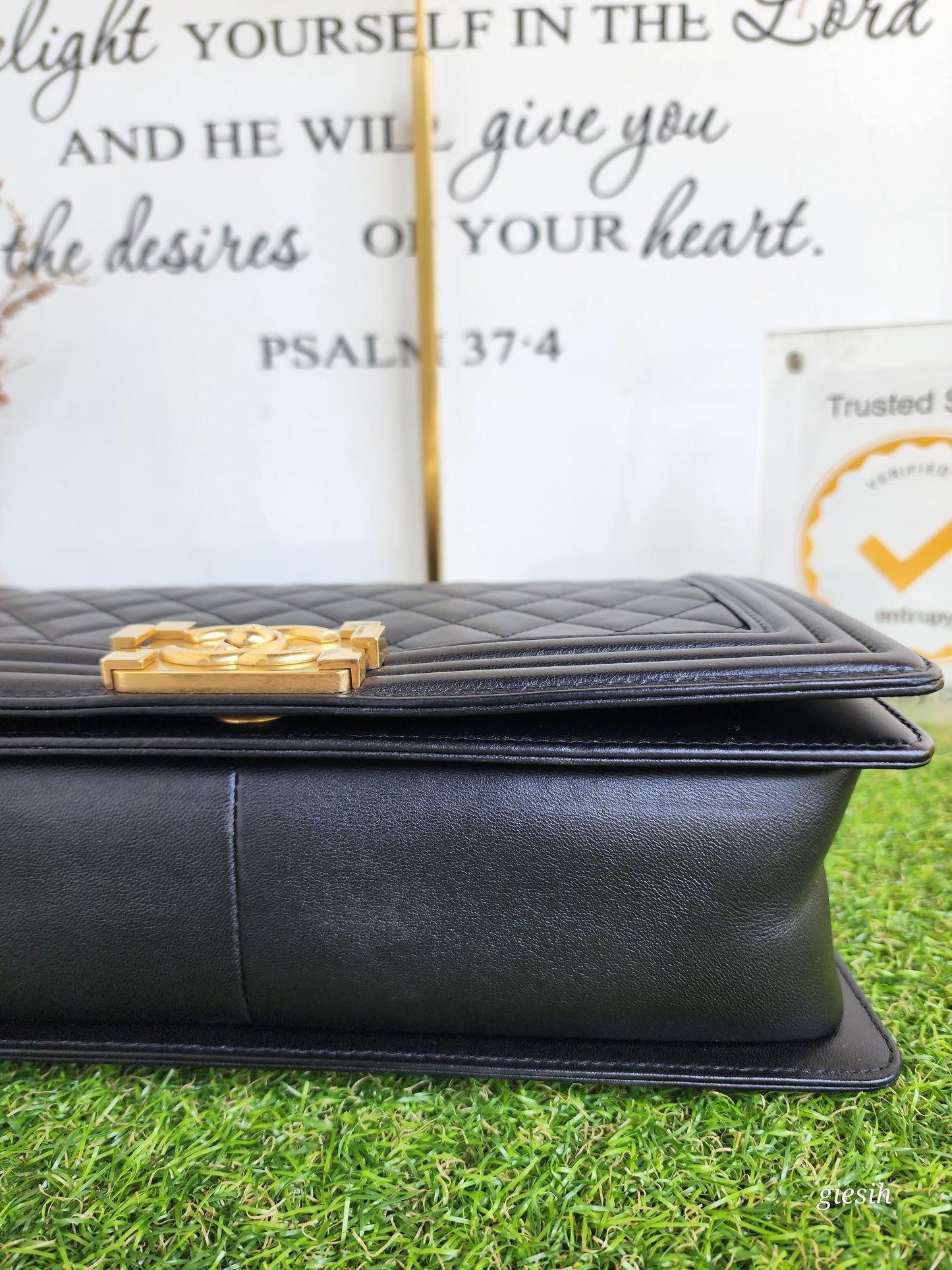 Chanel Le Boy New Medium Black GHW