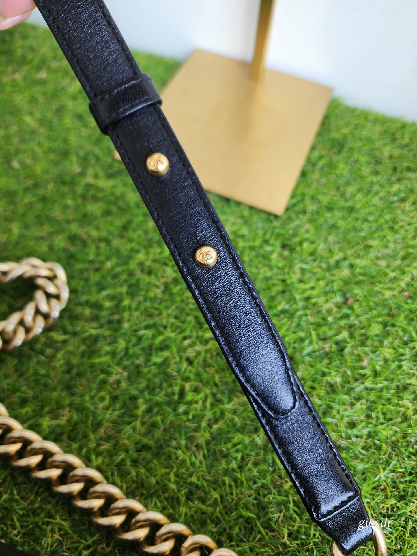 Chanel Le Boy New Medium Black GHW