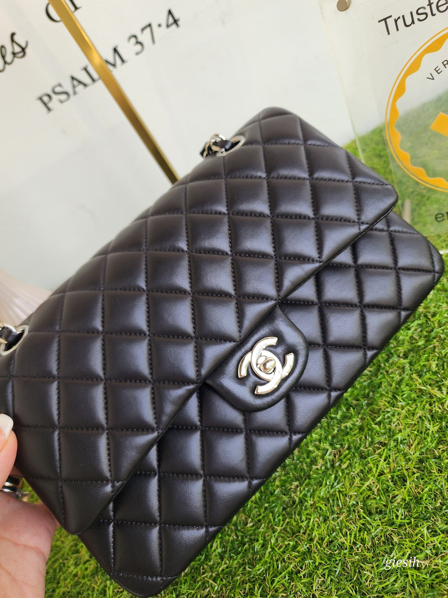 Chanel Classic Medium Flap