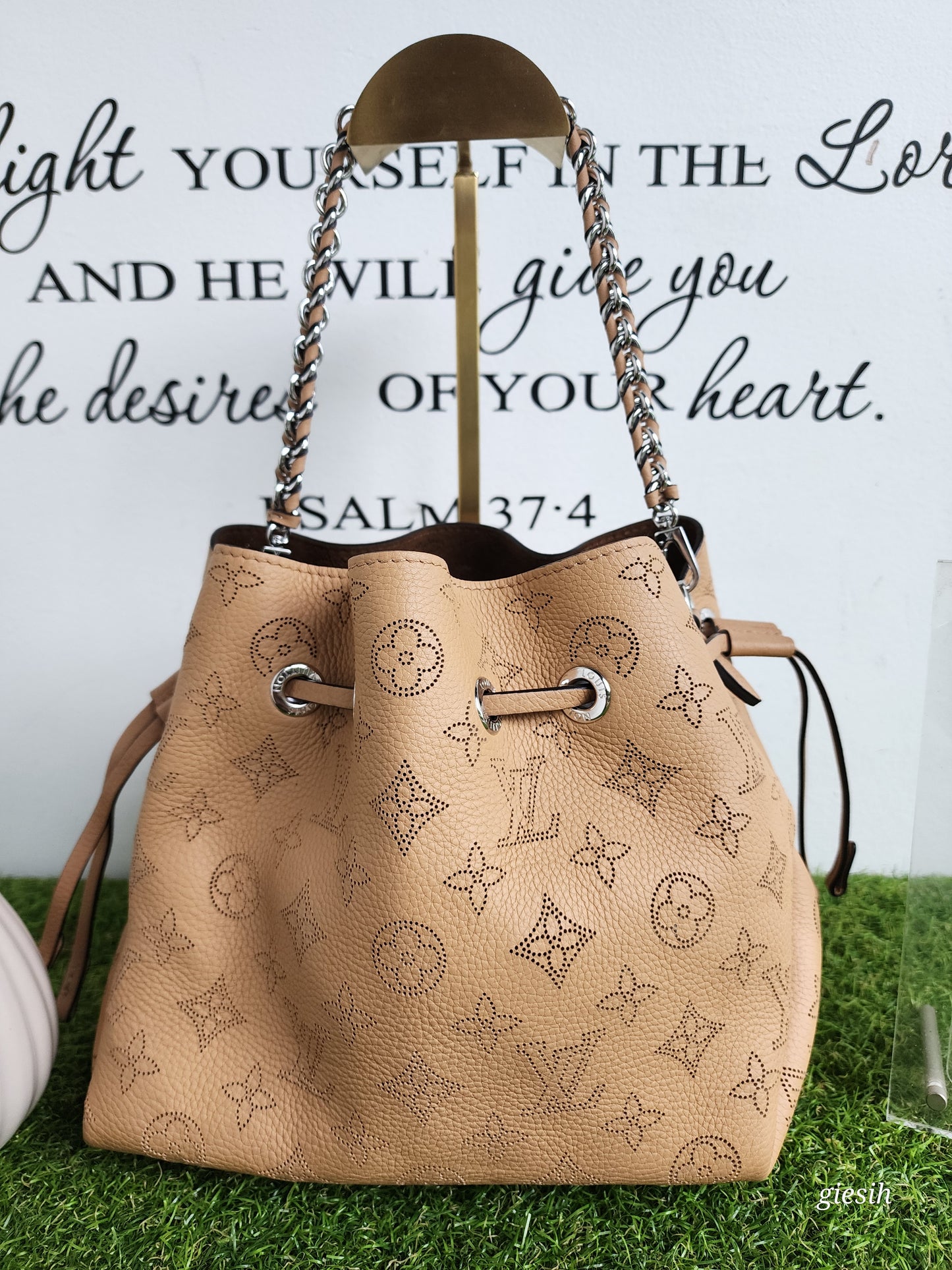Louis Vuitton Bella Mahina leather