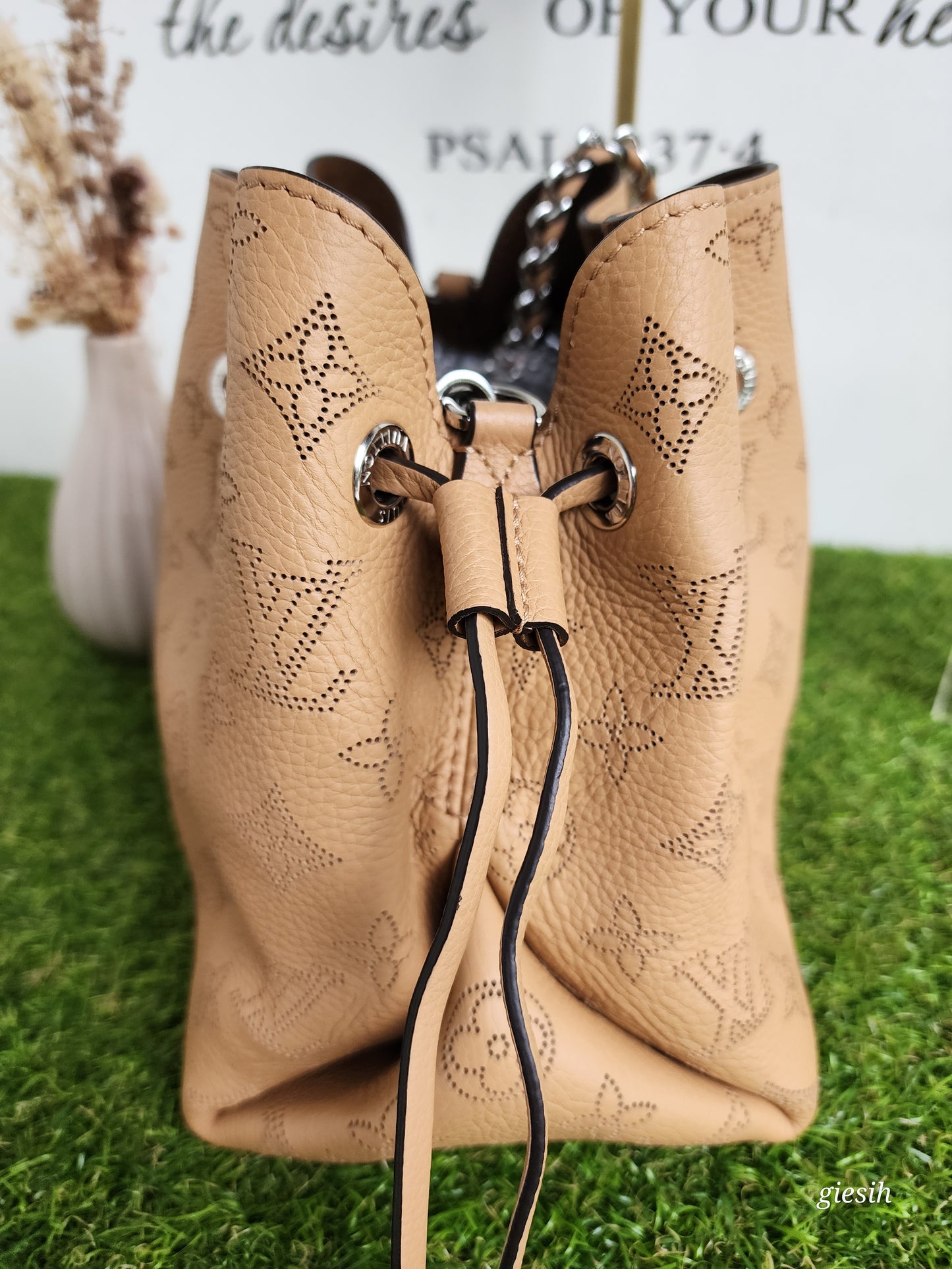 Louis Vuitton Bella Mahina leather