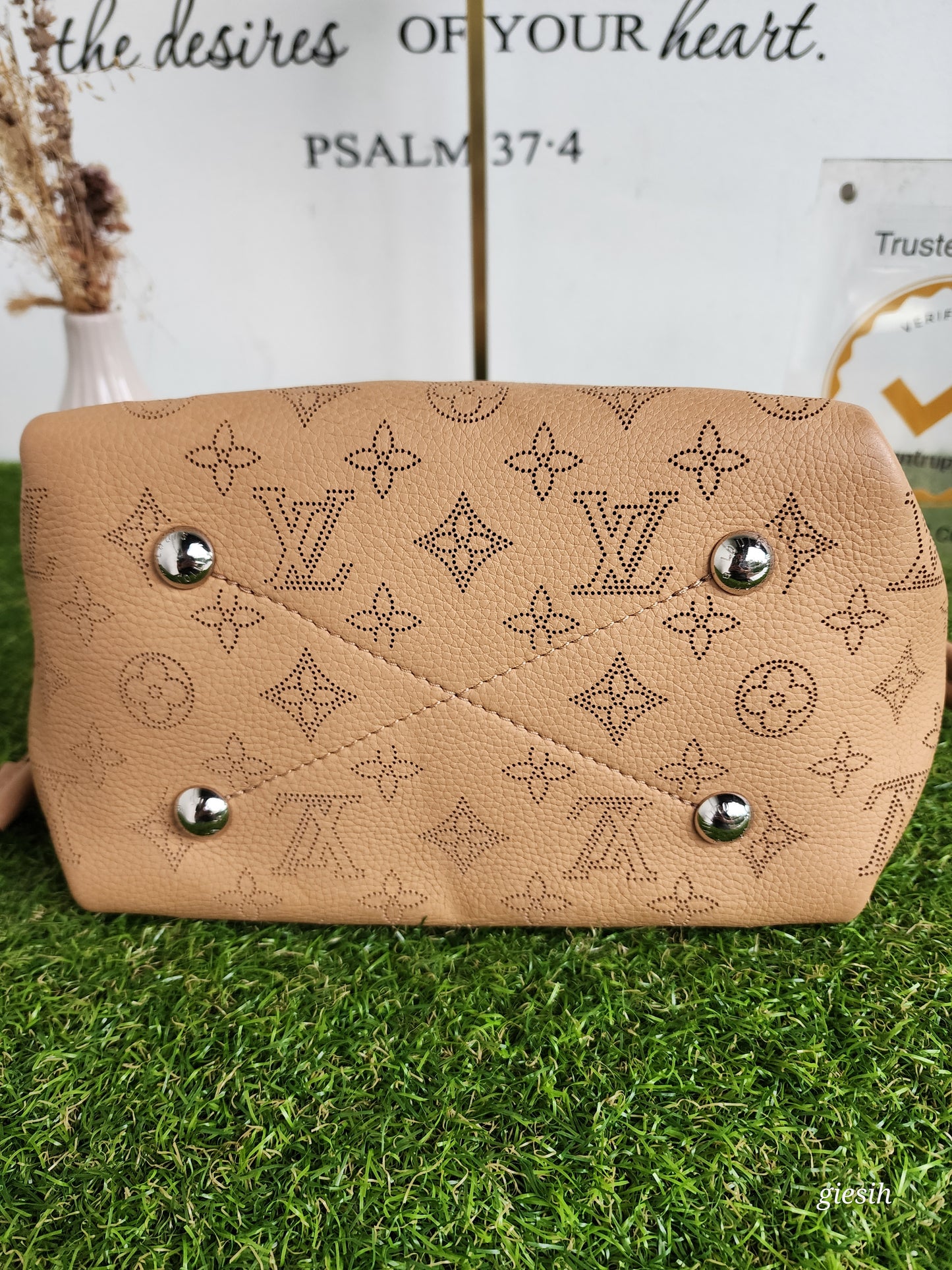 Louis Vuitton Bella Mahina leather