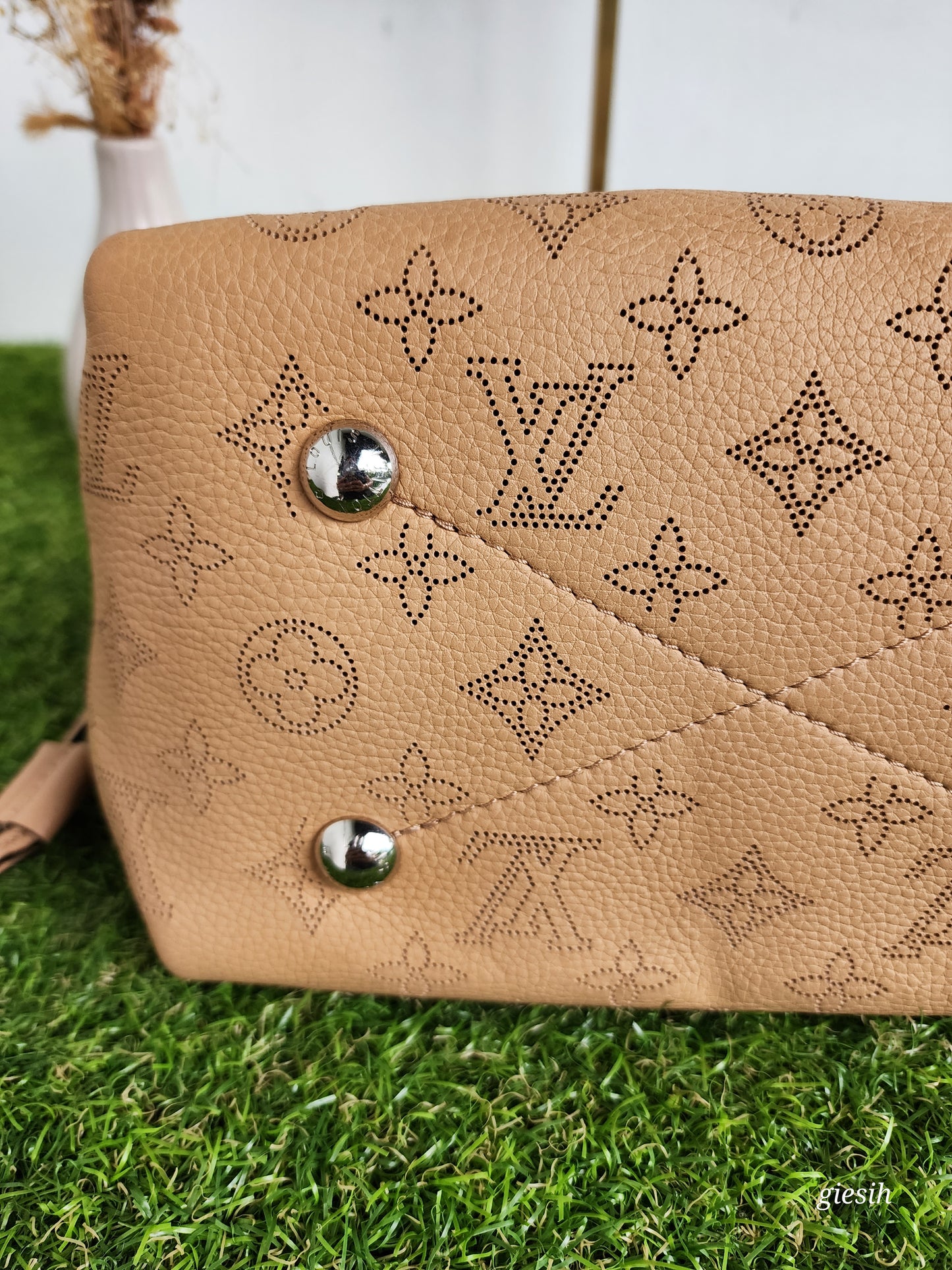 Louis Vuitton Bella Mahina leather