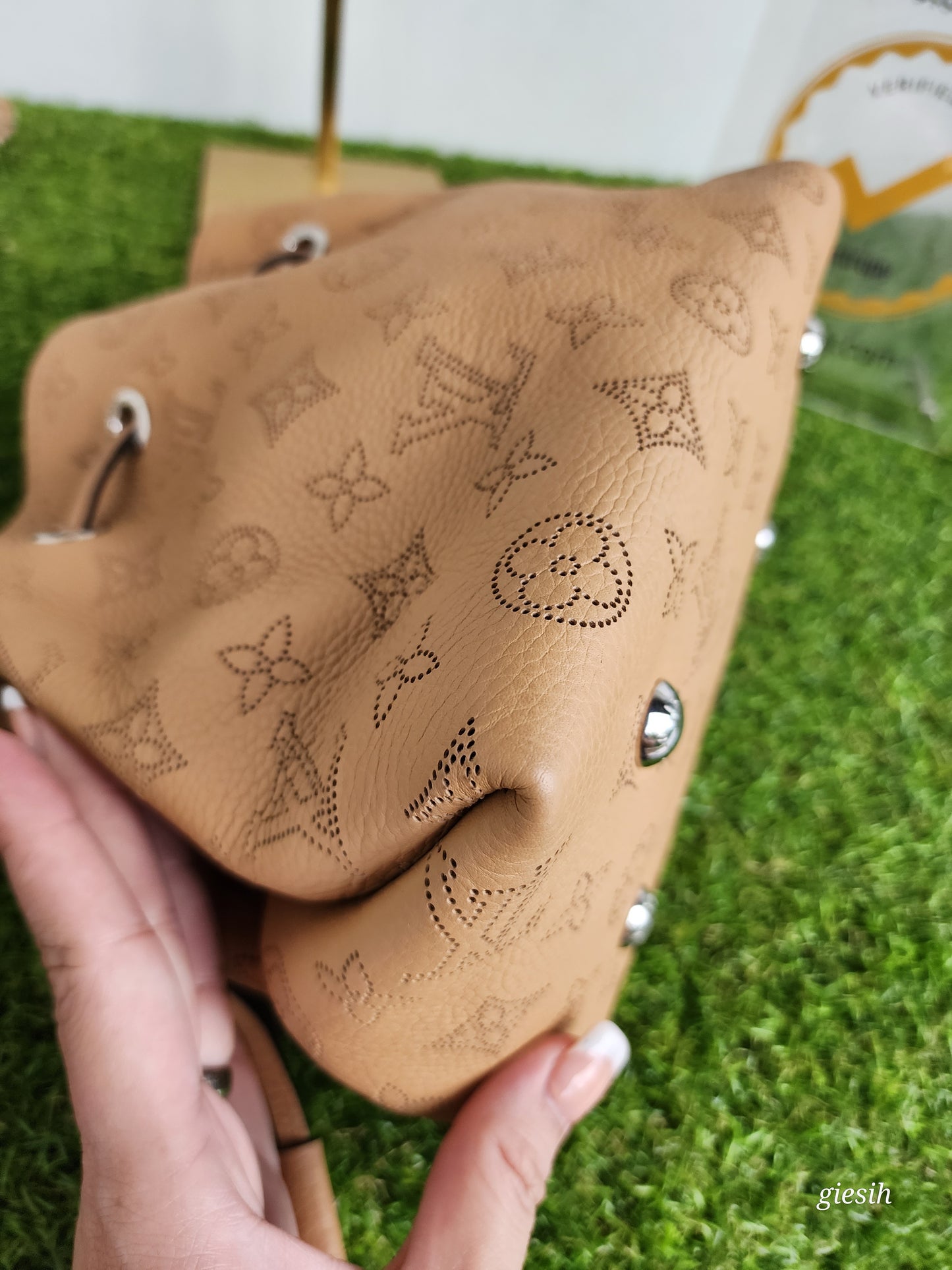 Louis Vuitton Bella Mahina leather