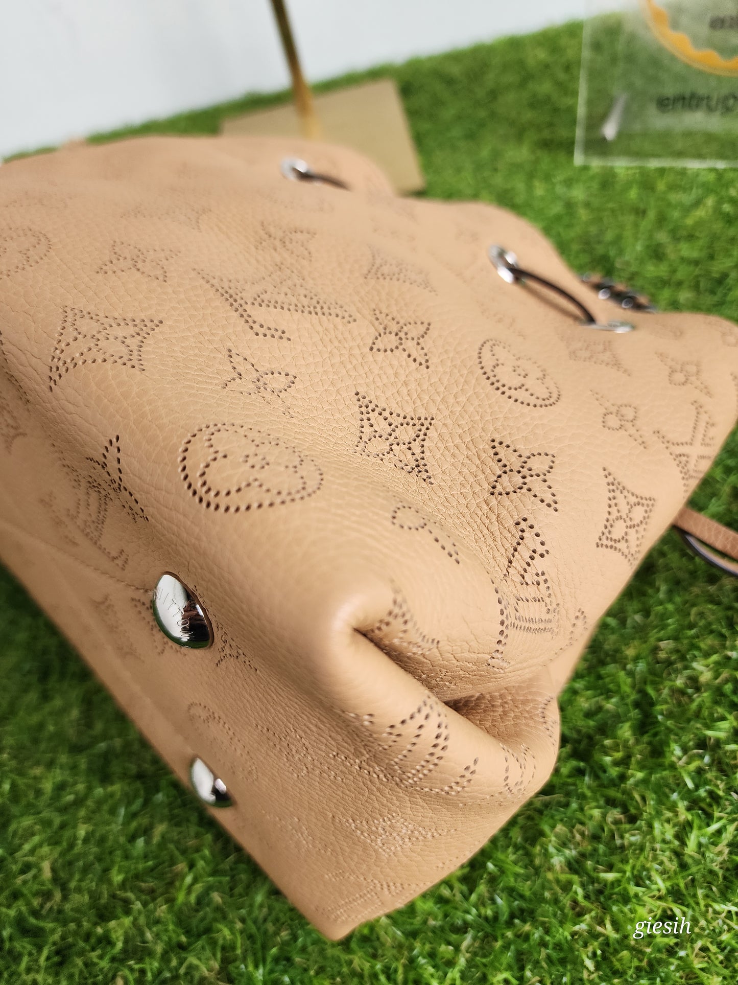 Louis Vuitton Bella Mahina leather
