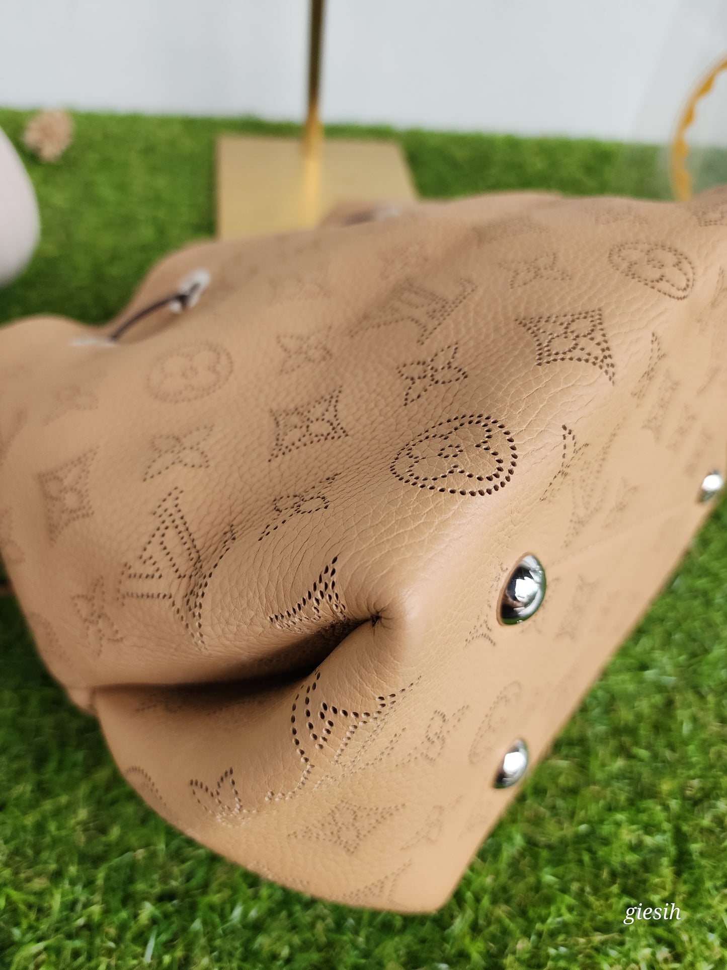 Louis Vuitton Bella Mahina leather