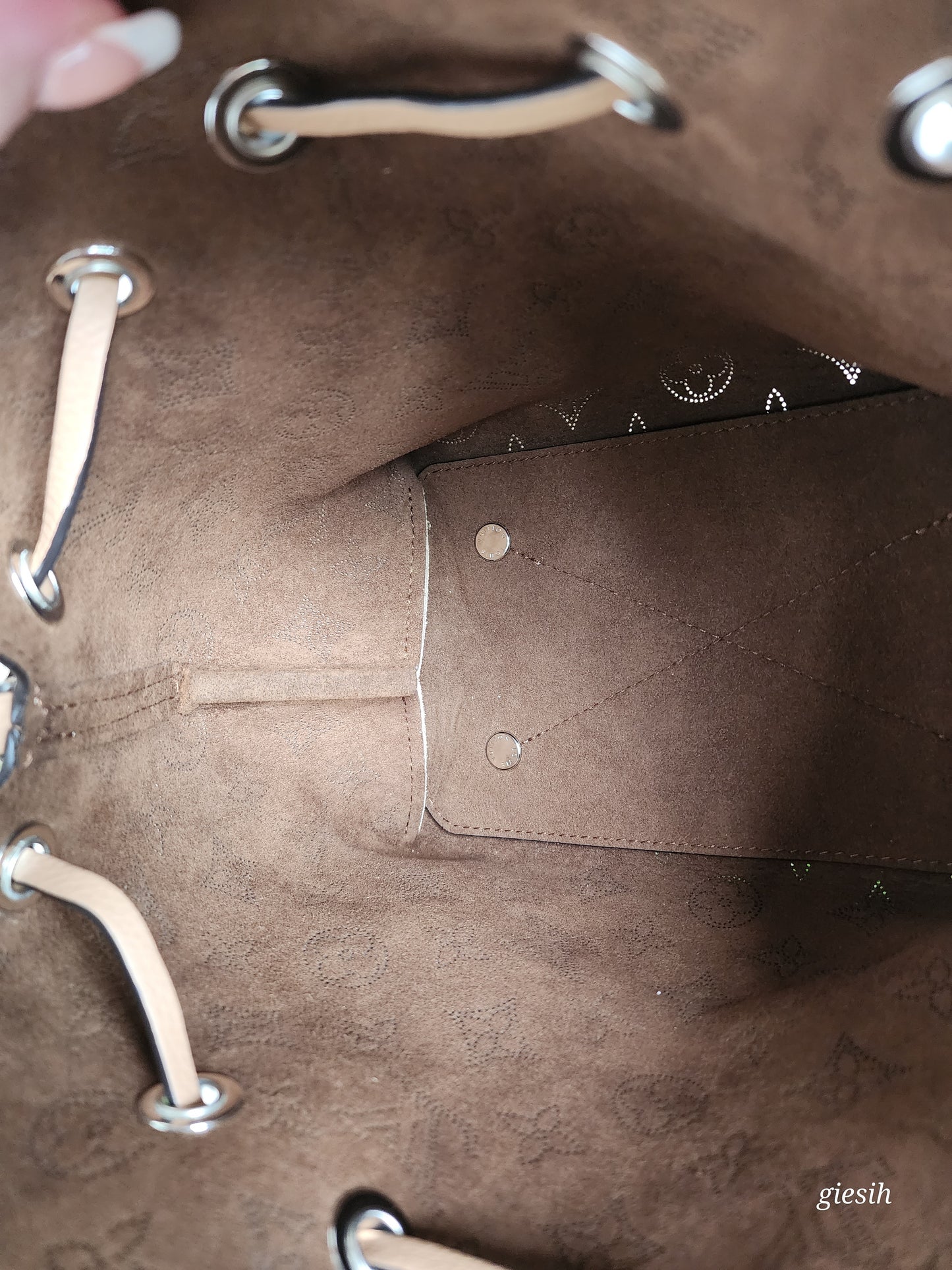 Louis Vuitton Bella Mahina leather