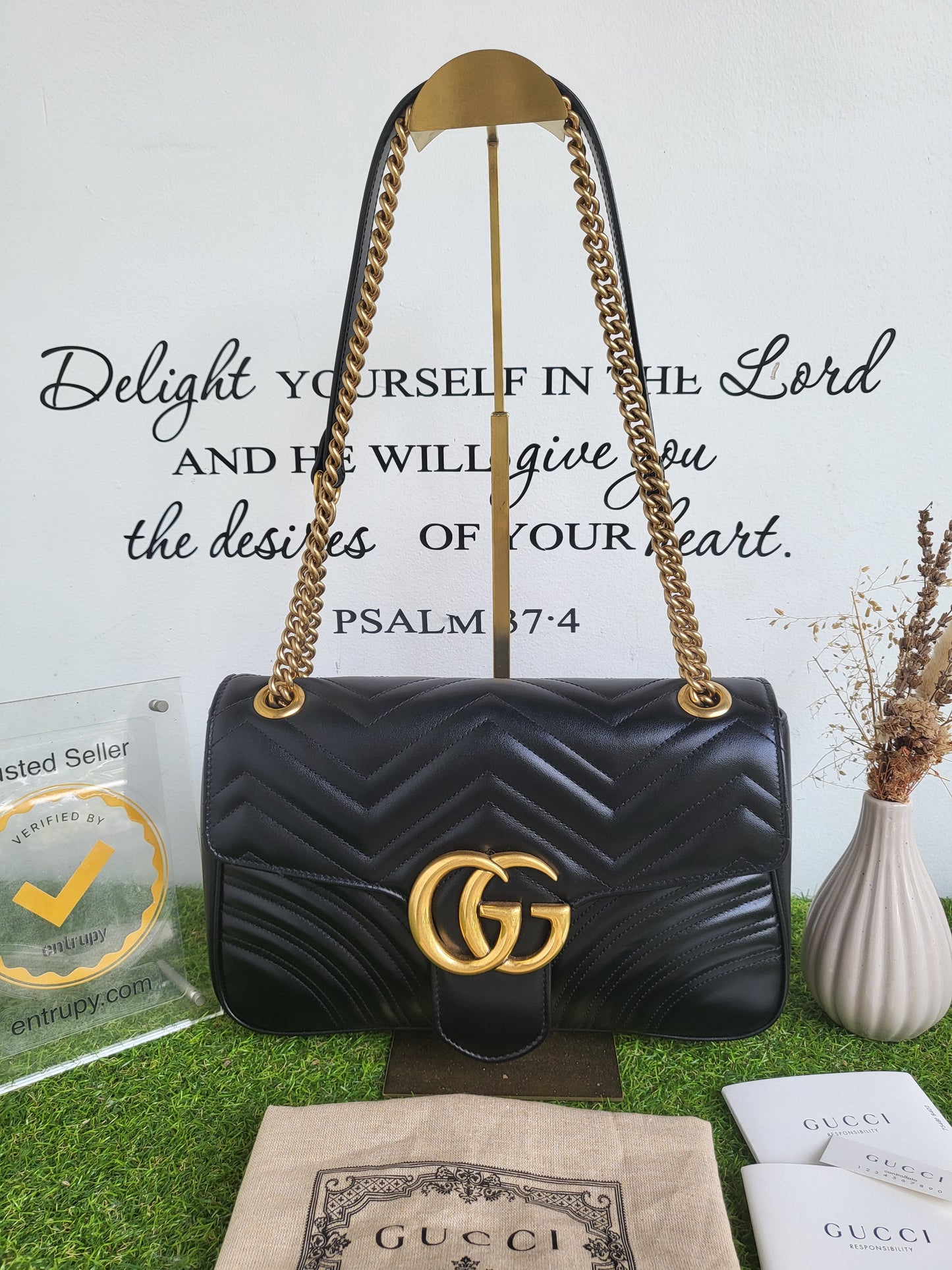 GG Marmont medium shoulder bag