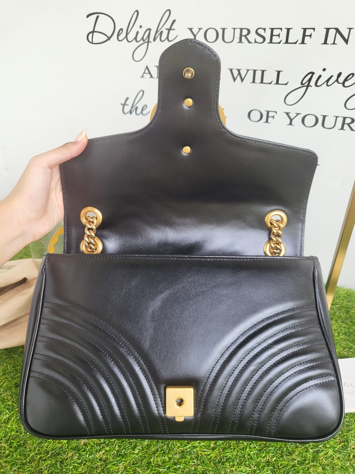 GG Marmont medium shoulder bag