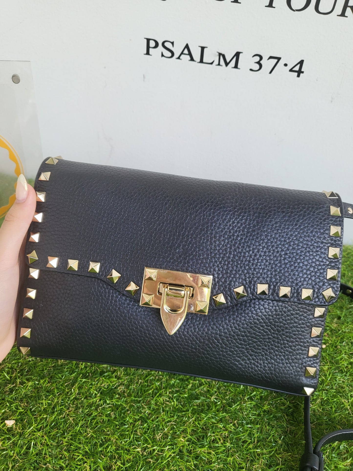 SMALL ROCKSTUD GRAINY CALFSKIN CROSSBODY BAG