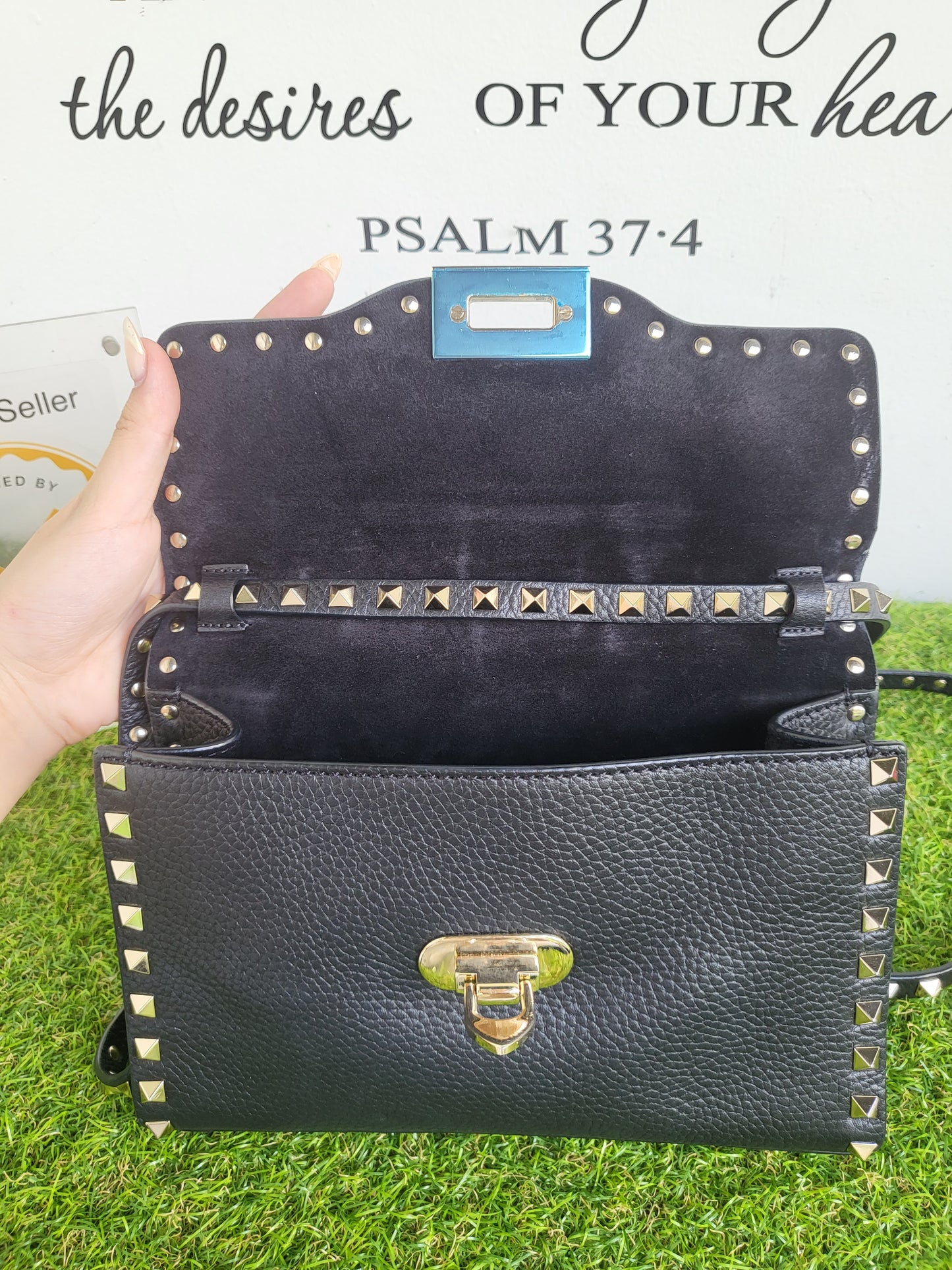 SMALL ROCKSTUD GRAINY CALFSKIN CROSSBODY BAG