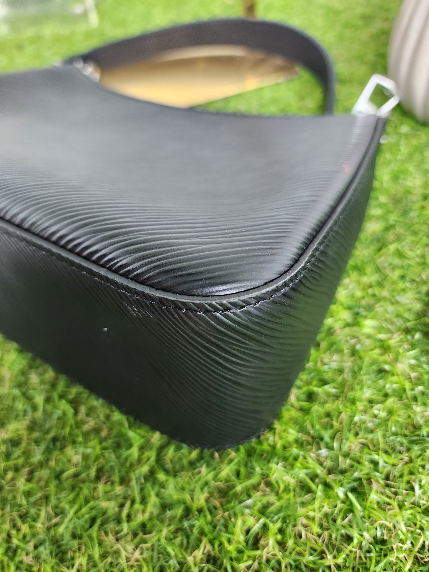 Louis Vuitton Marelle Black/White