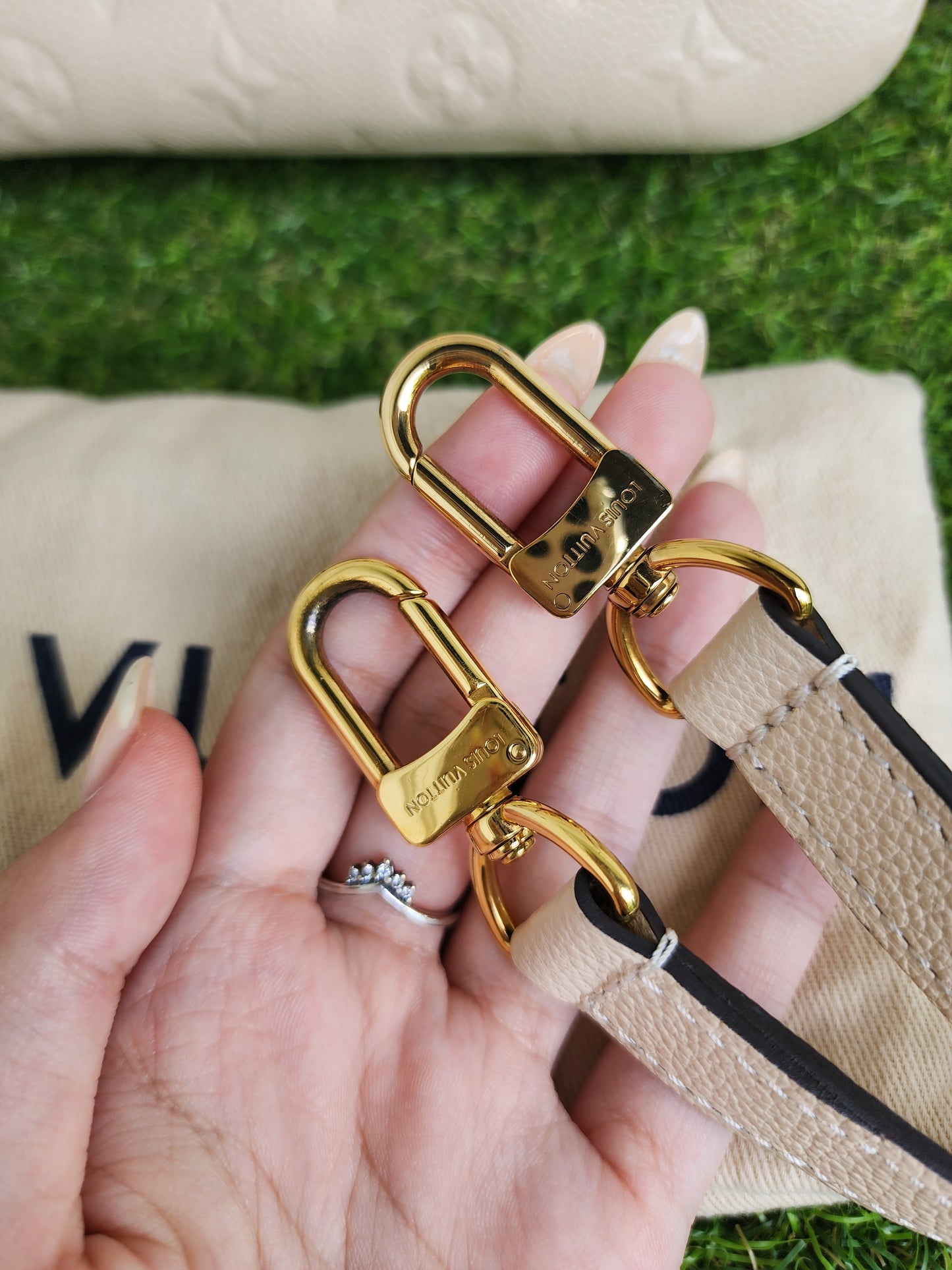 Louis Vuitton Pochette Metis Empreiente