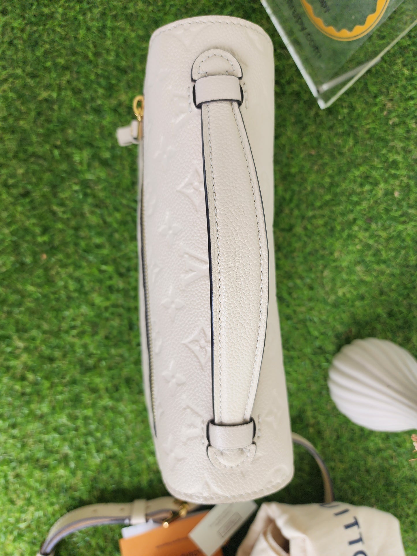 Louis Vuitton Pochette Metis Empreiente