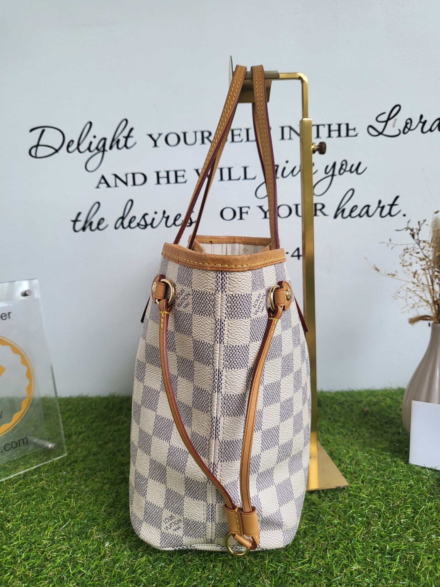 Louis Vuitton Neverfull PM