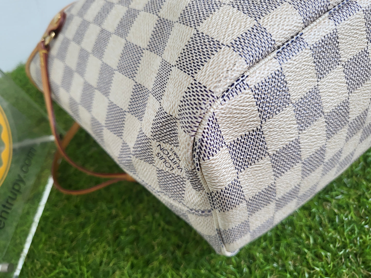 Louis Vuitton Neverfull PM