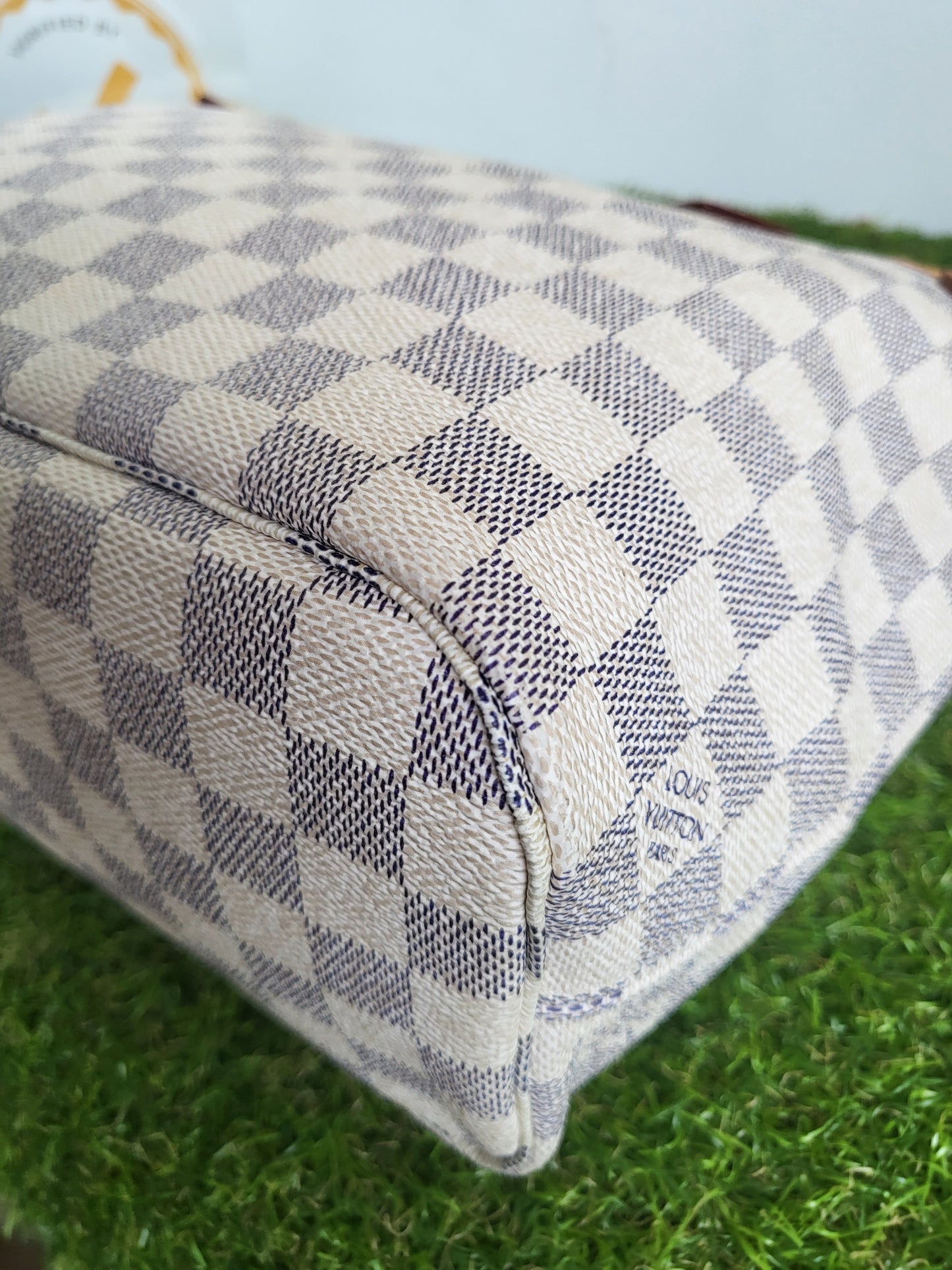 Louis Vuitton Neverfull PM