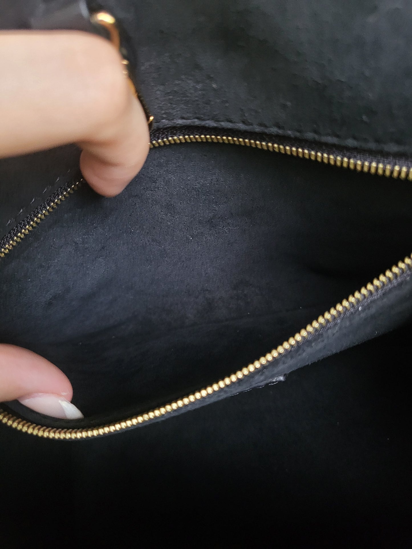 Louis Vuitton OTG PM empriente