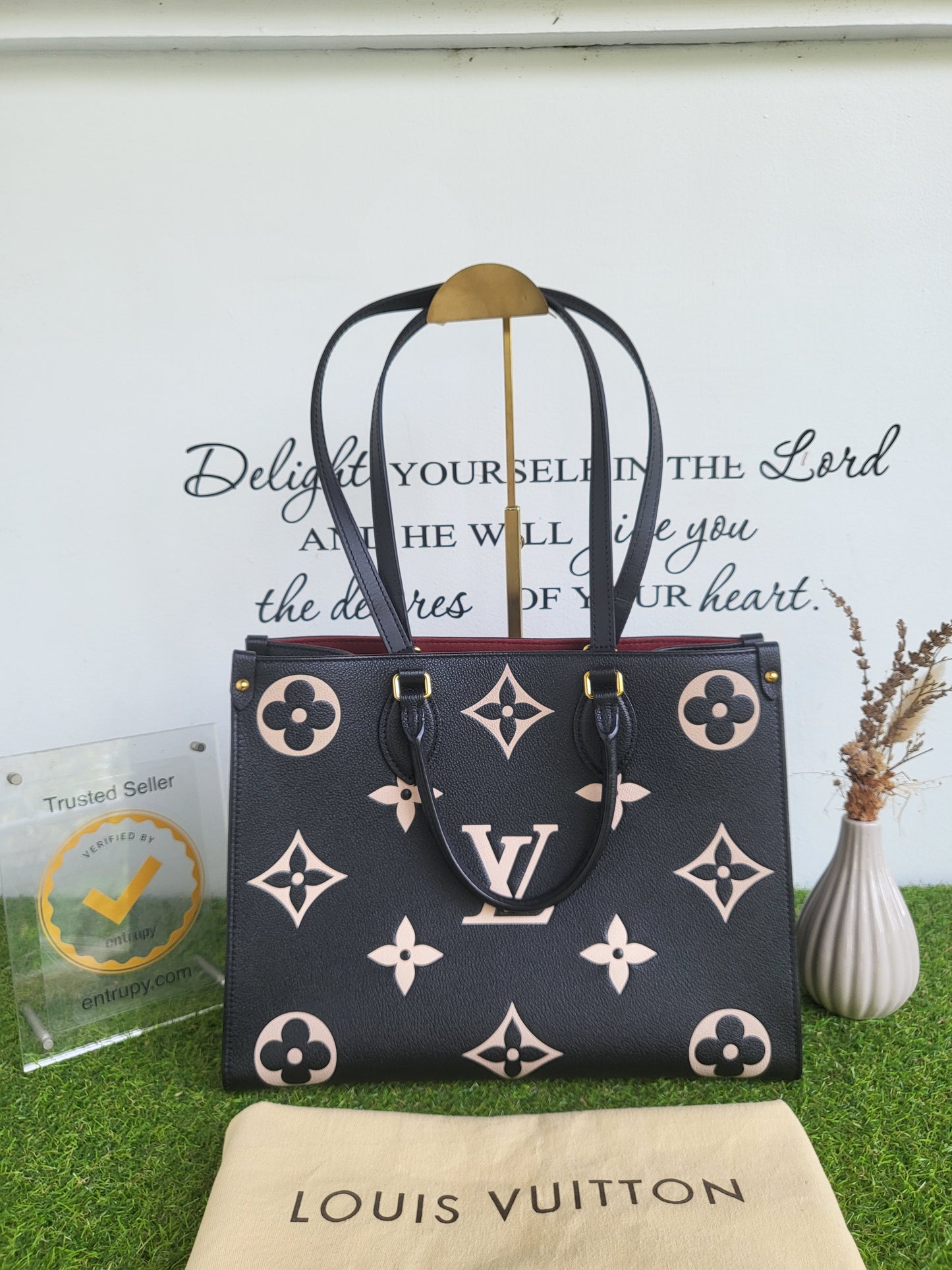 Louis Vuitton OTG MM bi color