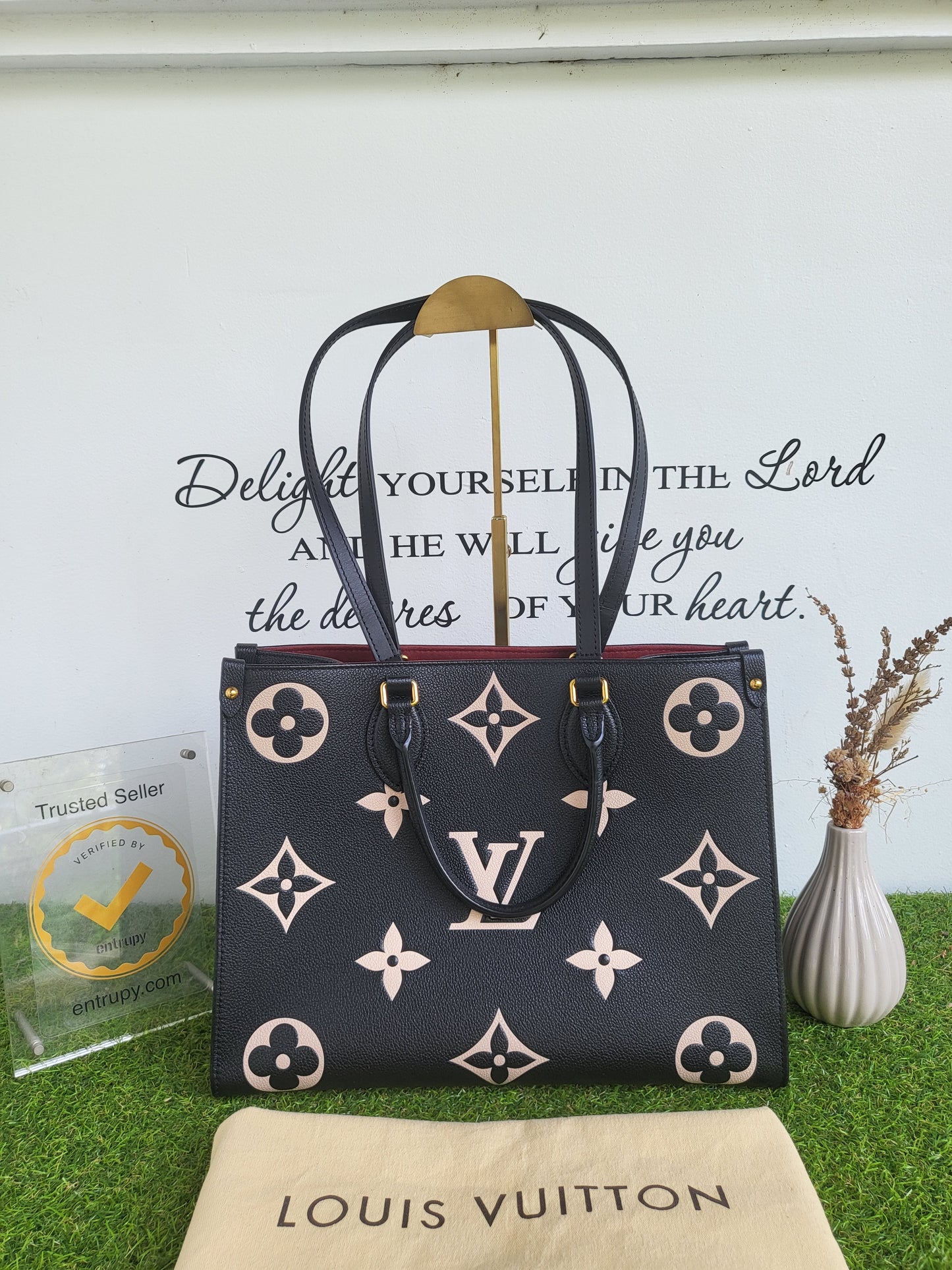 Louis Vuitton OTG MM bi color
