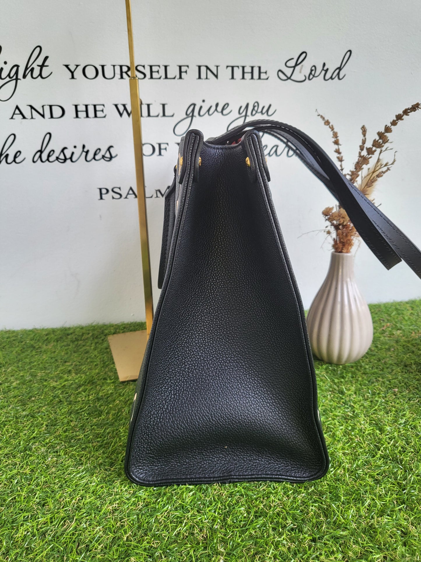 Louis Vuitton OTG MM bi color