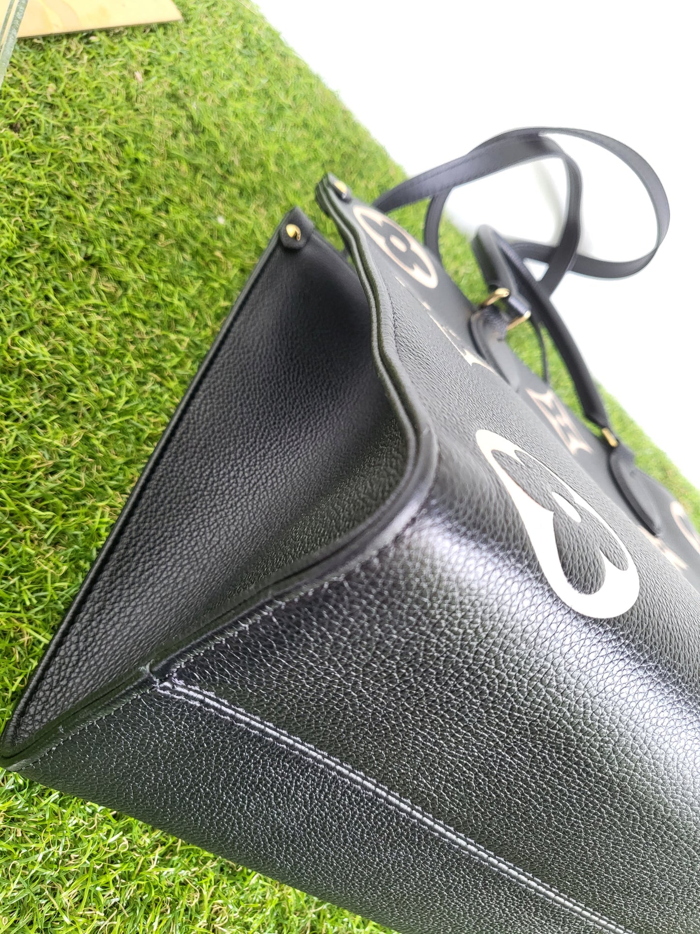 Louis Vuitton OTG MM bi color