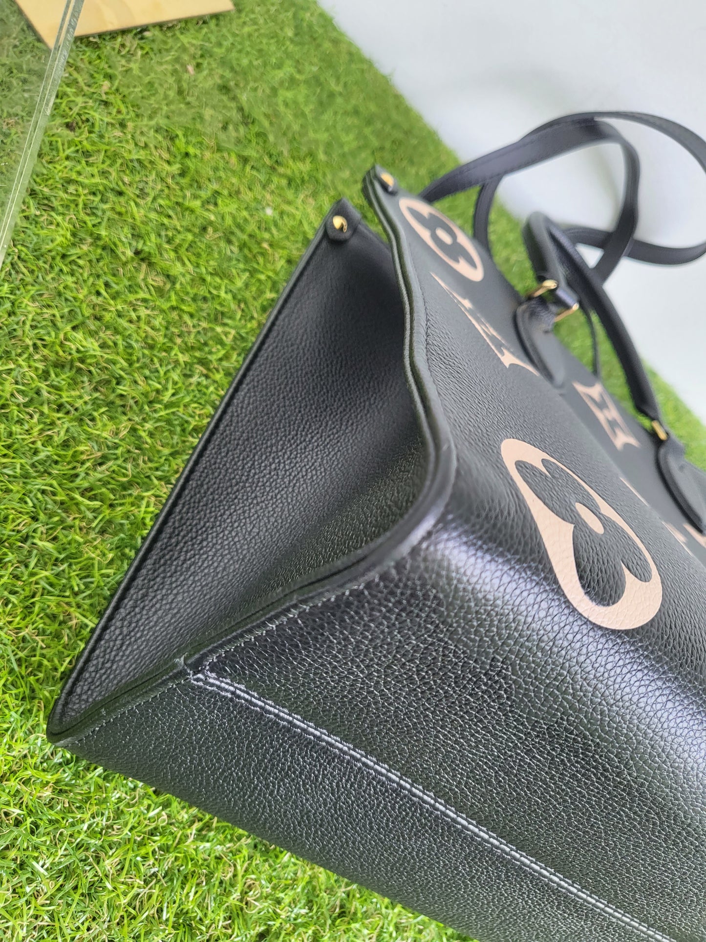 Louis Vuitton OTG MM bi color