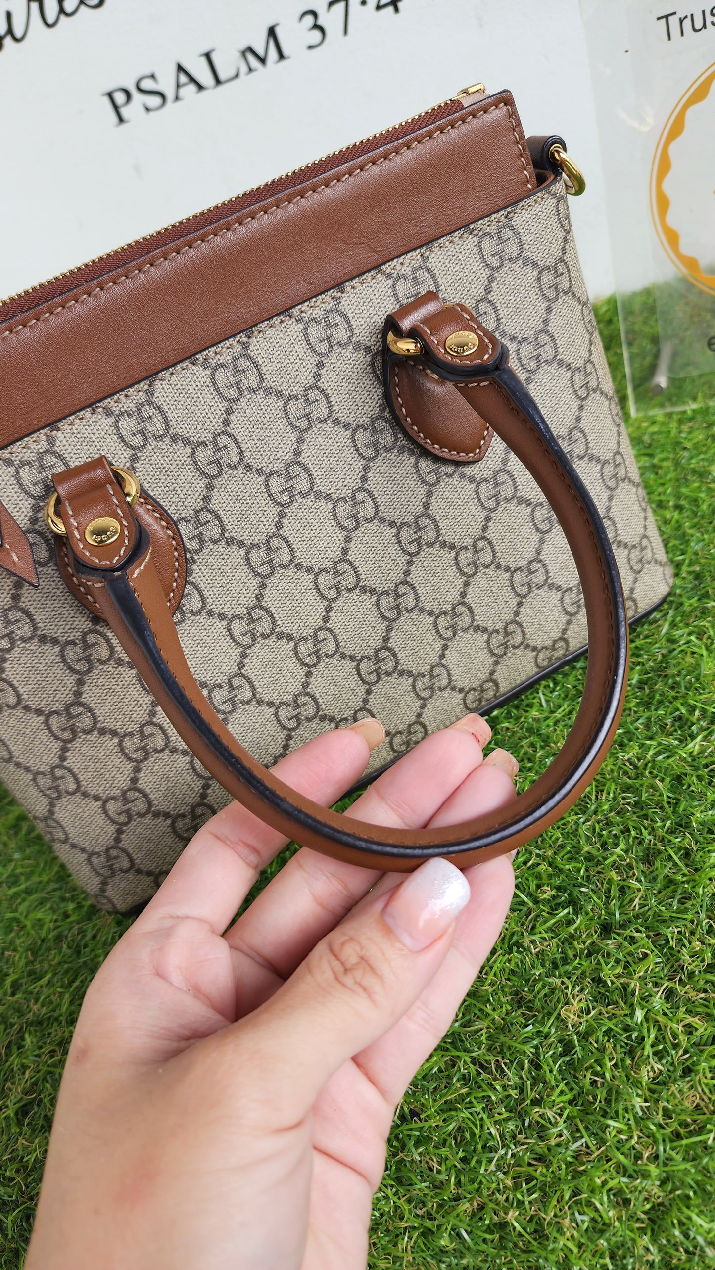 Gucci Supreme 2 way
