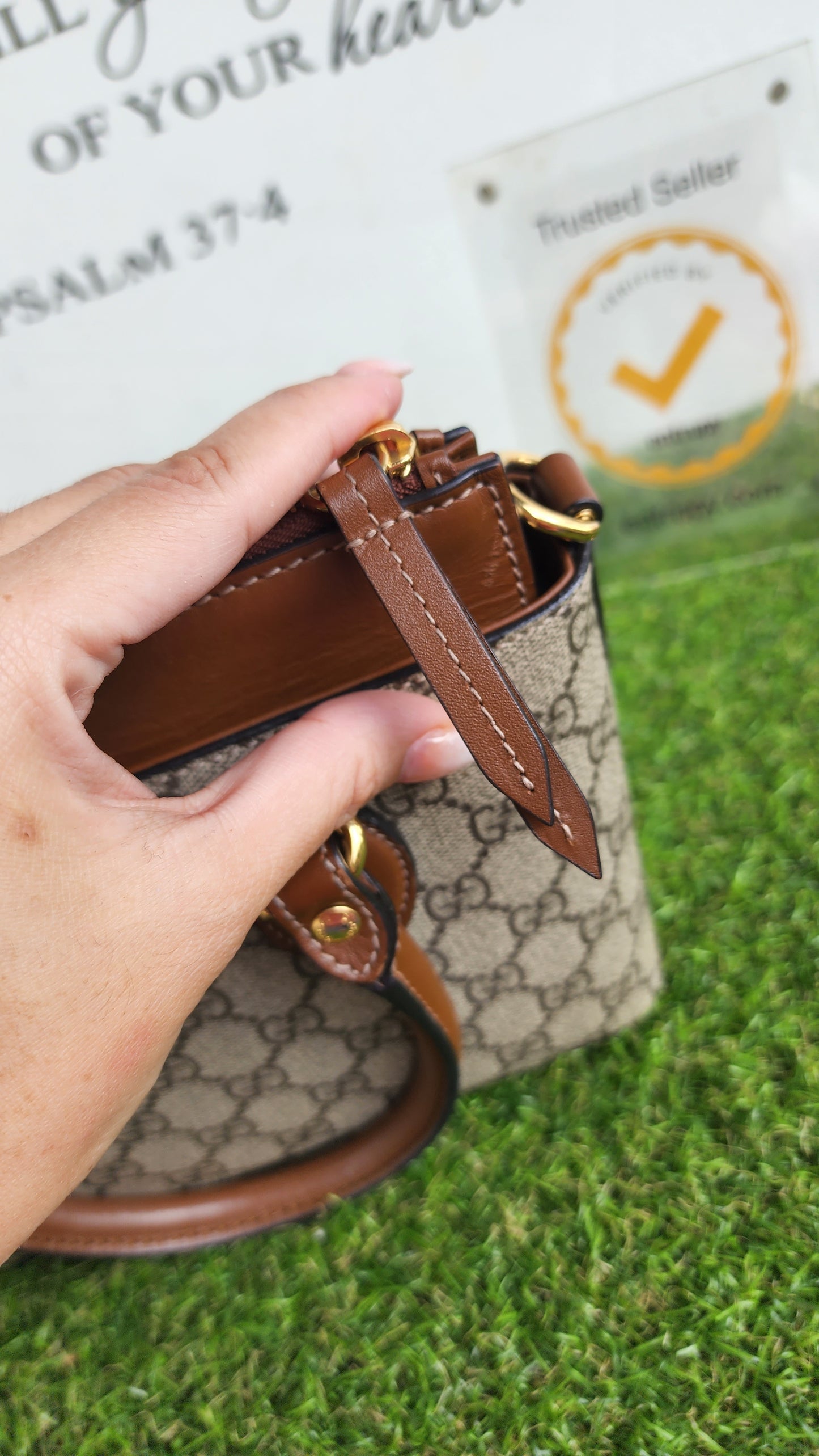 Gucci Supreme 2 way