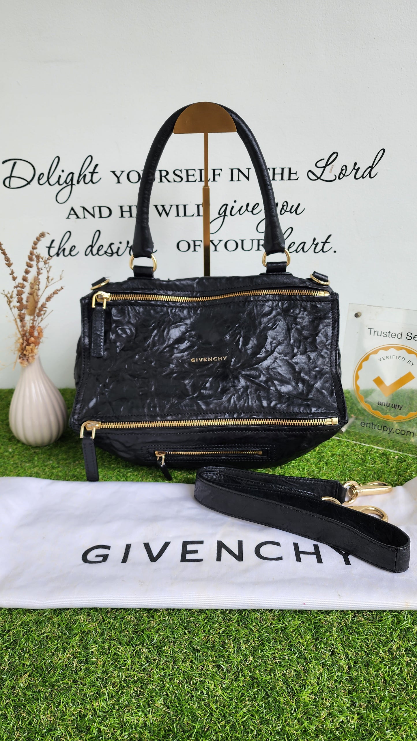 Givenchy Pandora MM
