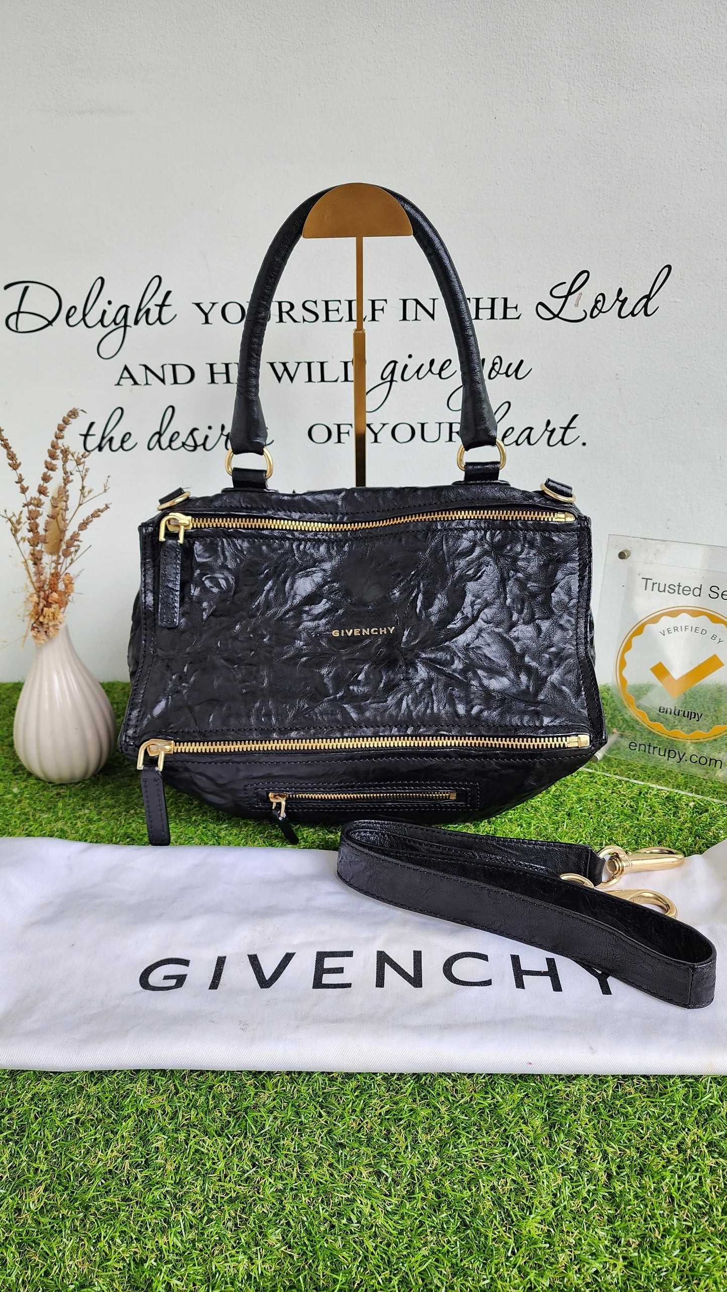 Givenchy Pandora MM