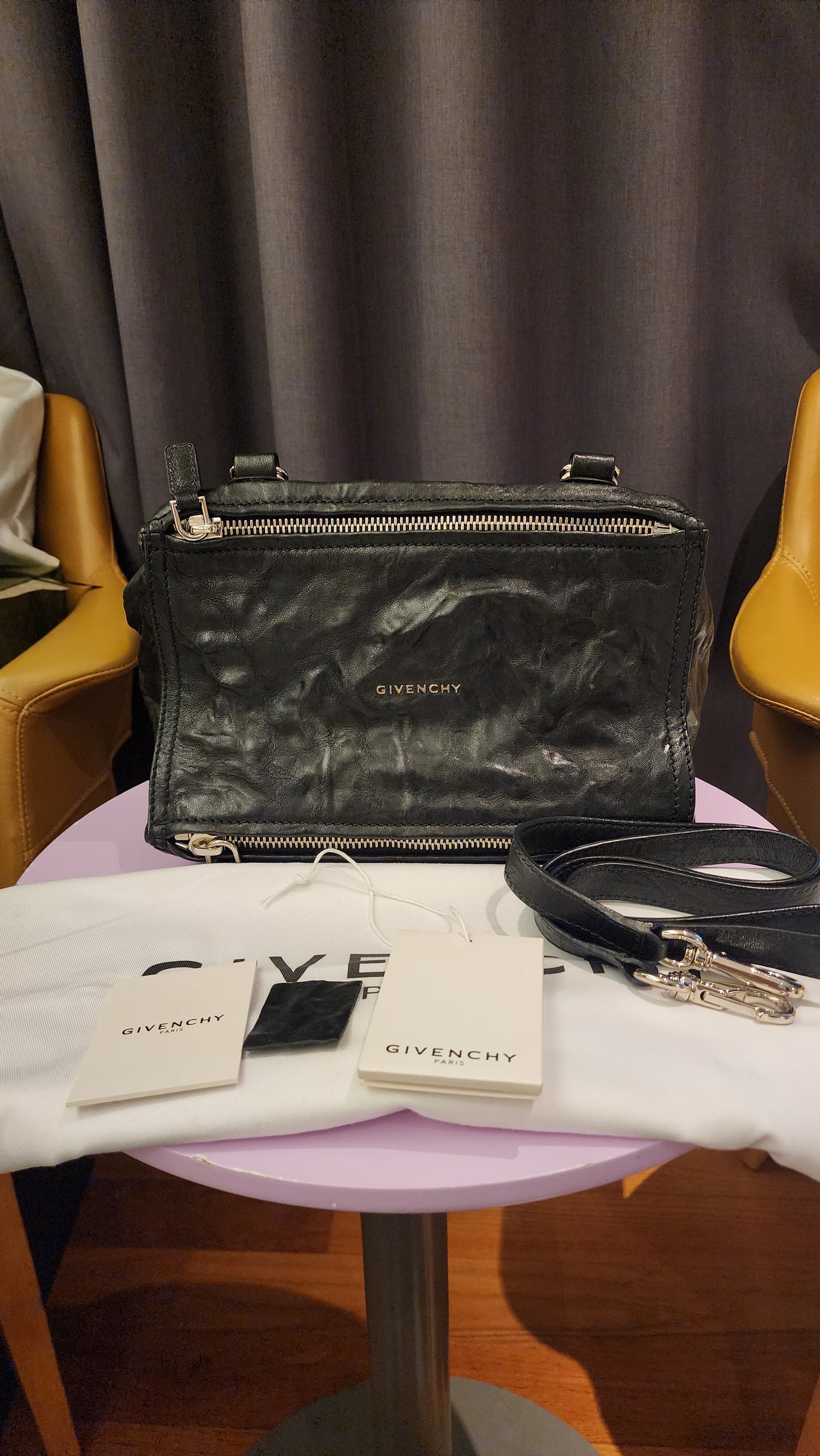 IN TRANSIT - GIVENCHY SMALL PANDORA